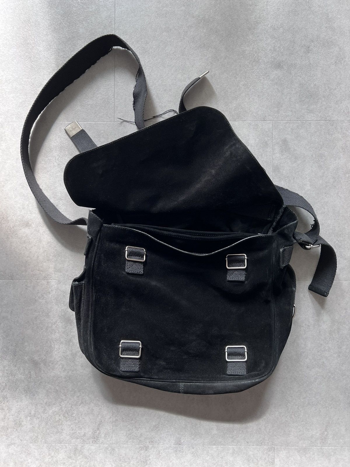 Dior × Hedi Slimane AW04 VOTC Suede Bag Size ONE SIZE - 3 Thumbnail