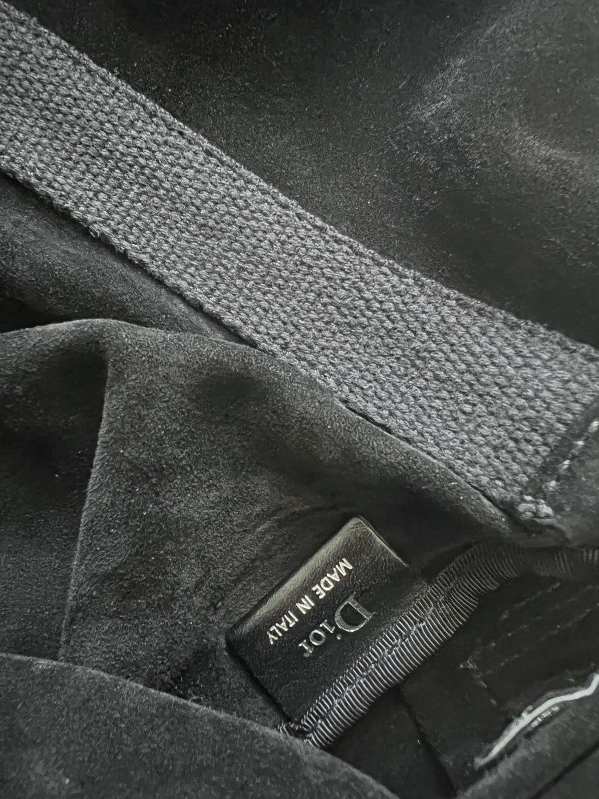 Dior × Hedi Slimane AW04 VOTC Suede Bag Size ONE SIZE - 8 Thumbnail
