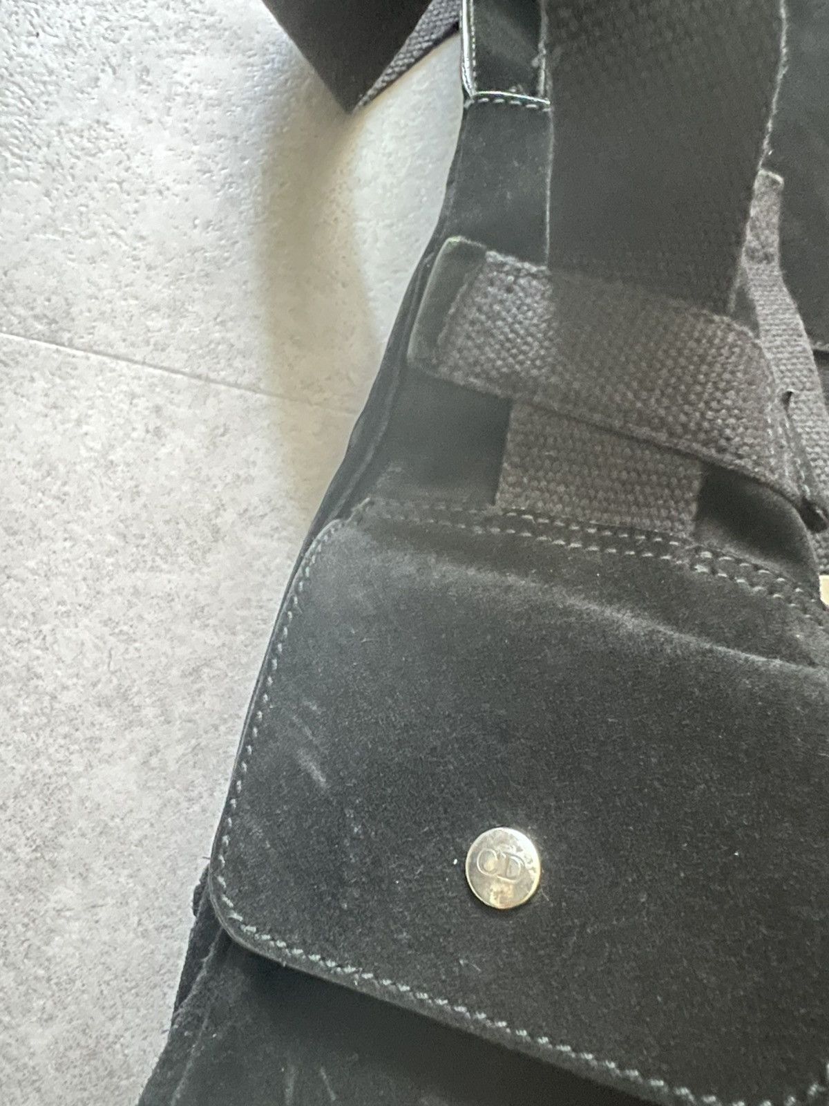 Dior × Hedi Slimane AW04 VOTC Suede Bag Size ONE SIZE - 9 Thumbnail