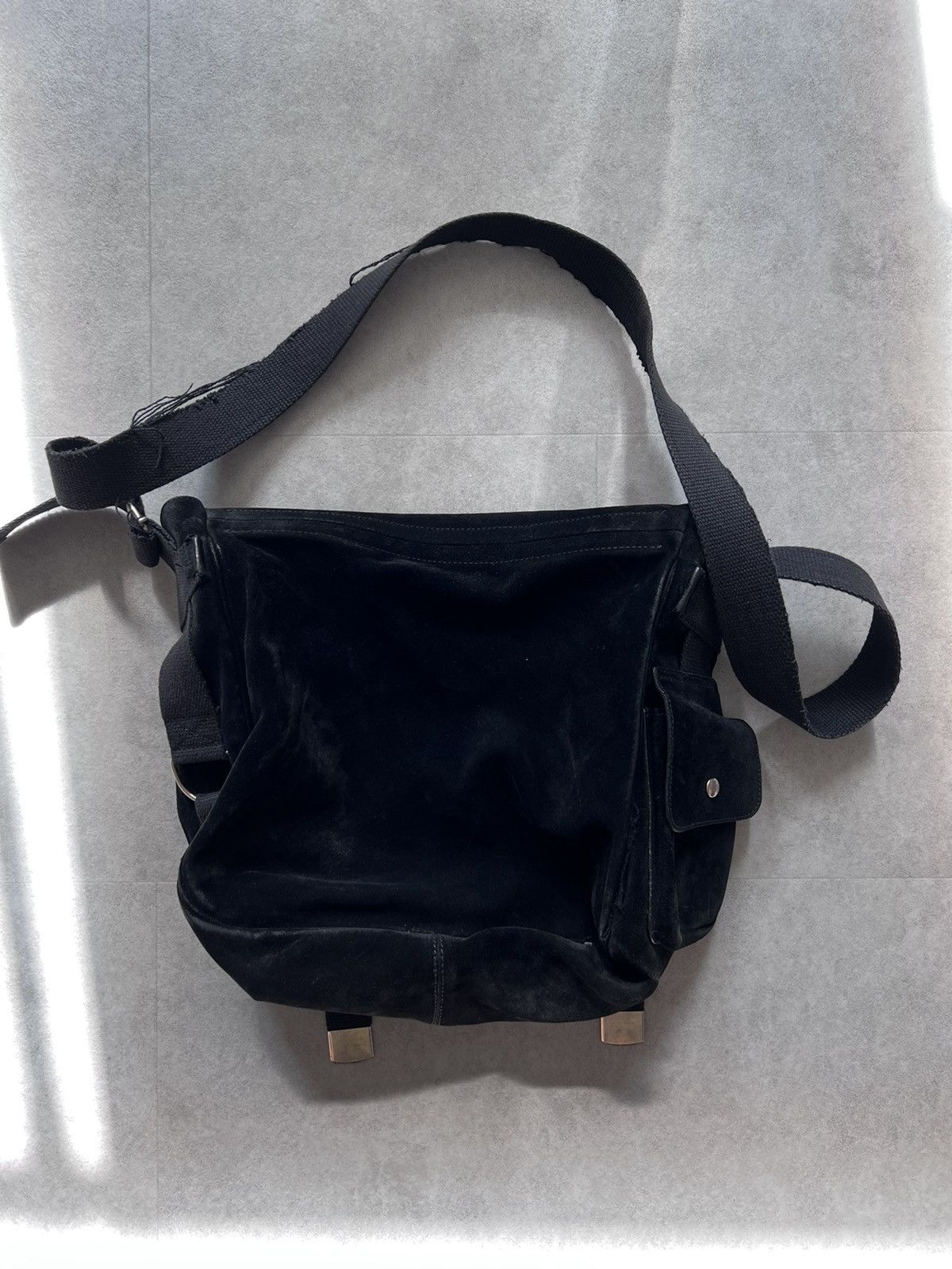 Dior × Hedi Slimane AW04 VOTC Suede Bag Size ONE SIZE - 4 Thumbnail