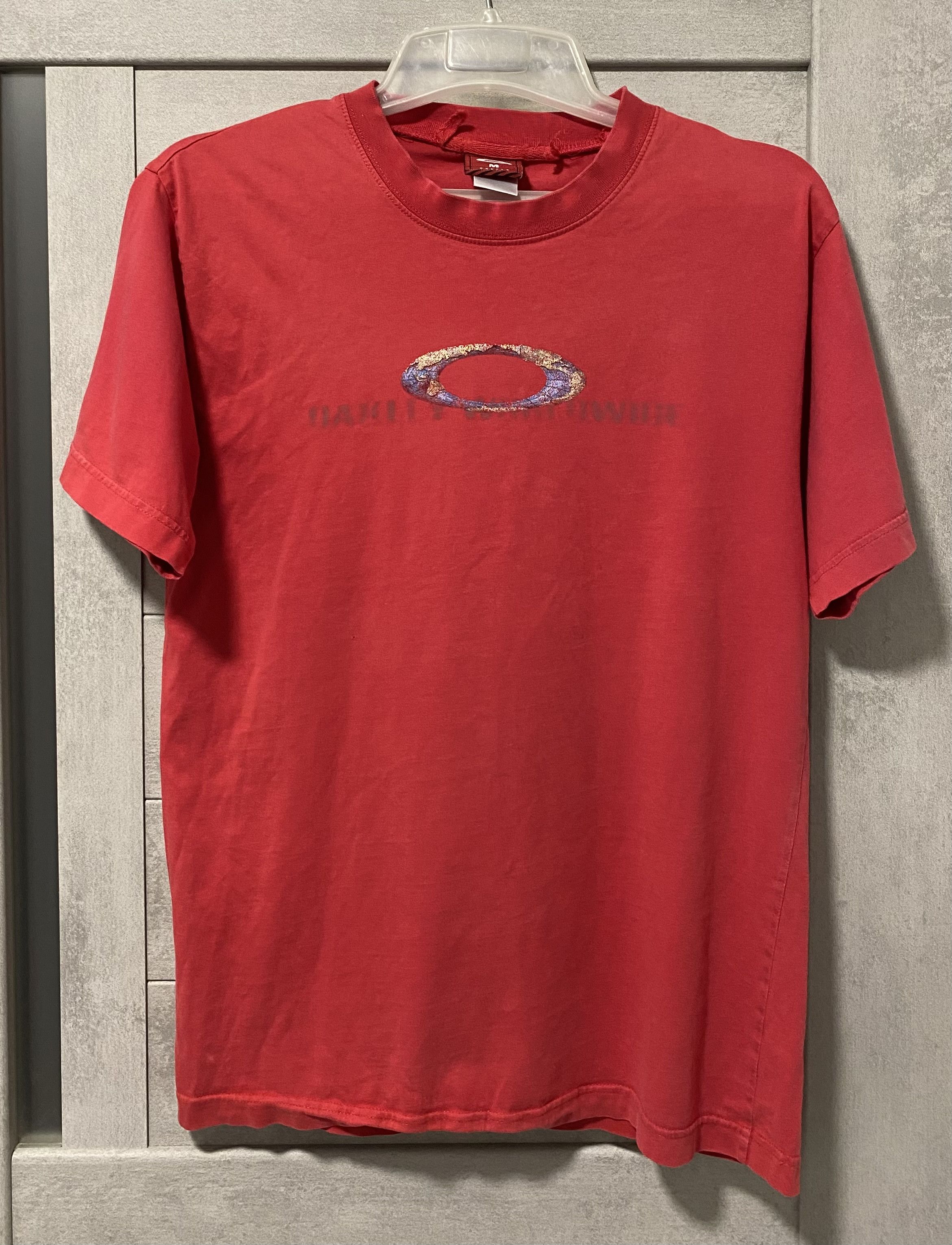 Vintage Oakley middle logo apocalyptic t-shirt