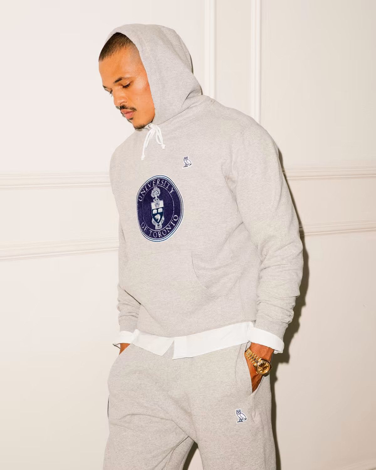 October's Very Own OVO x U of T University of Toronto Hoodie Grey size medium Size US M / EU 48-50 / 2 - 3 Thumbnail