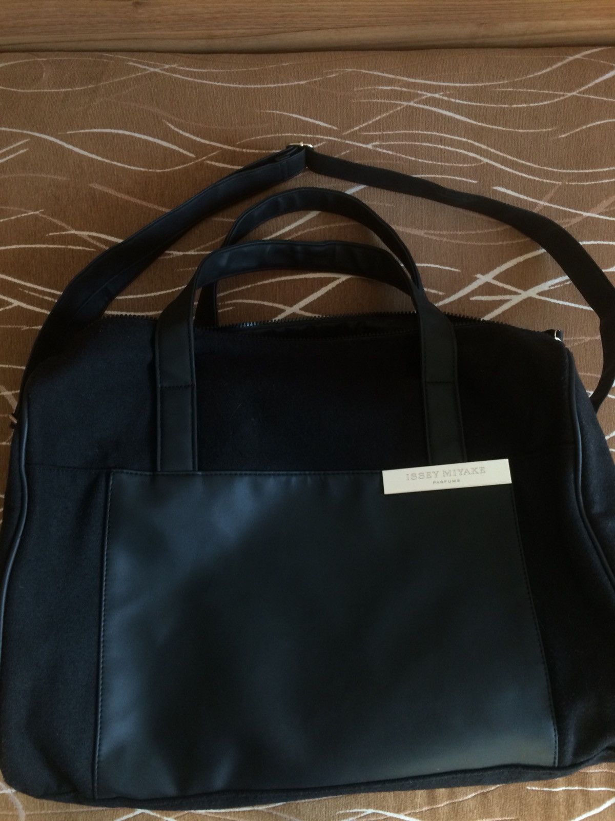 Issey Miyake Issey Miyake Nuit Parfums Duffle Bag Size ONE SIZE - 1 Thumbnail