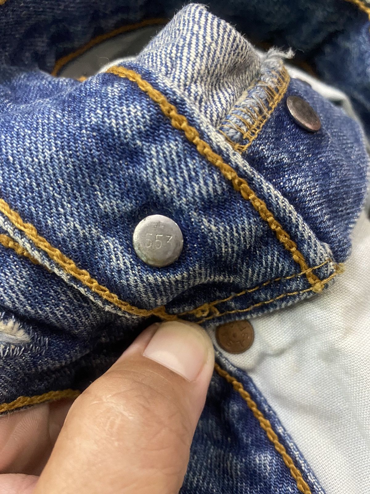 Levi's VINTAGE LEVIS 501 DISTRESSED DENIM JEANS Size US 30 / EU 46 - 8 Thumbnail