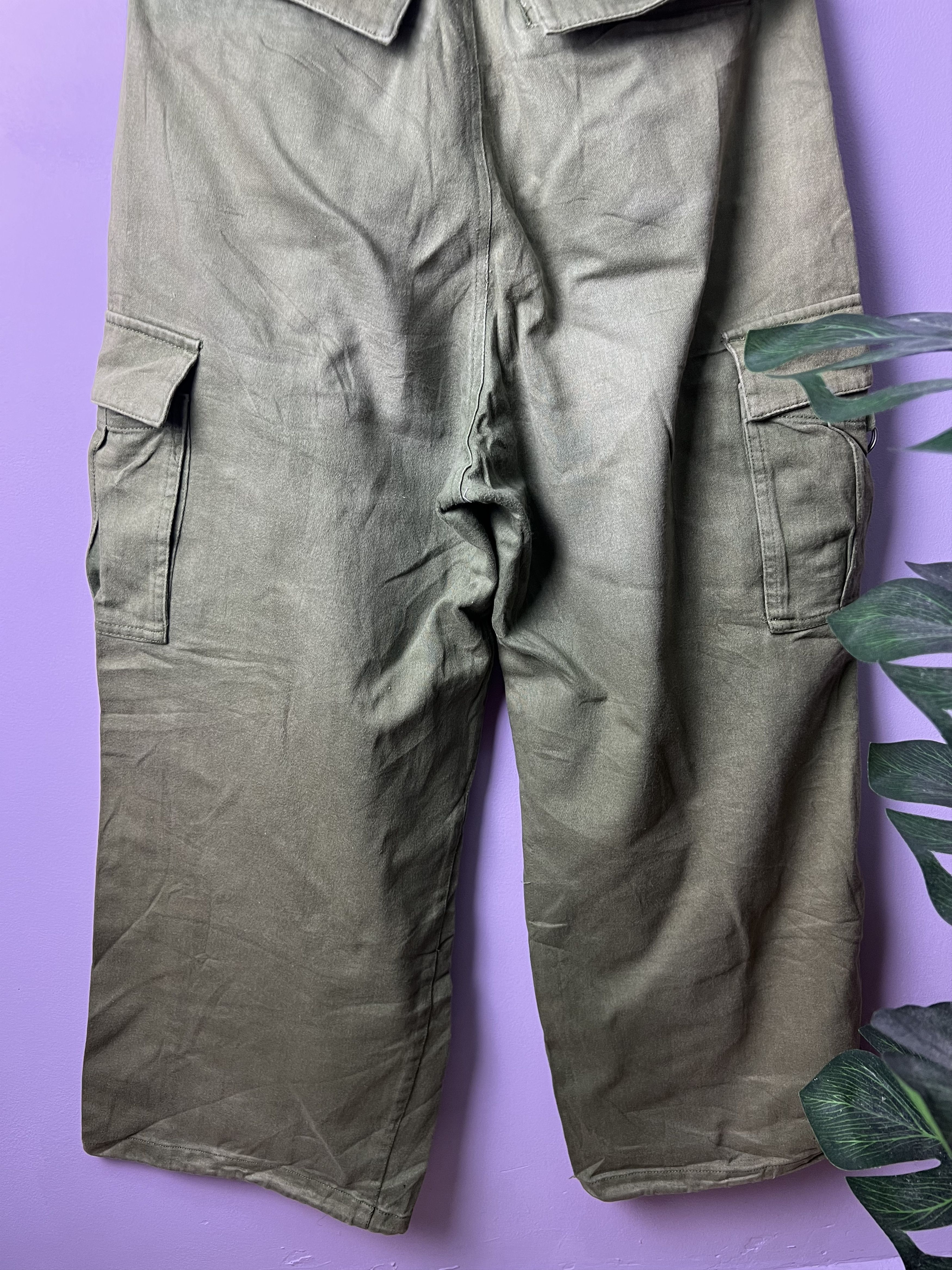 Japanese Brand 🔥Rare Alicia Pageboy Cargo Pants Size US 27 - 12 Thumbnail