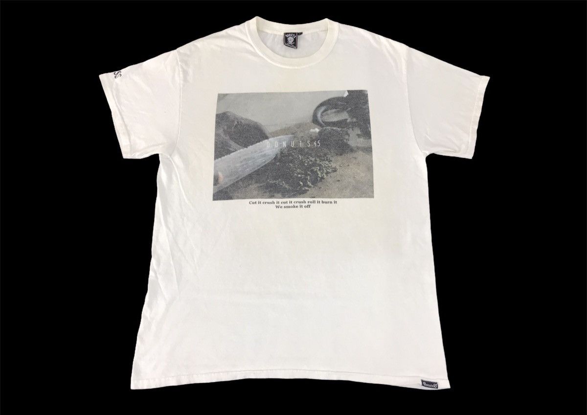 Japanese Brand Vintage Donuts S 45 Marijuana Cut Logo T-shirt Tee Printed Size US L / EU 52-54 / 3 - 1 Thumbnail