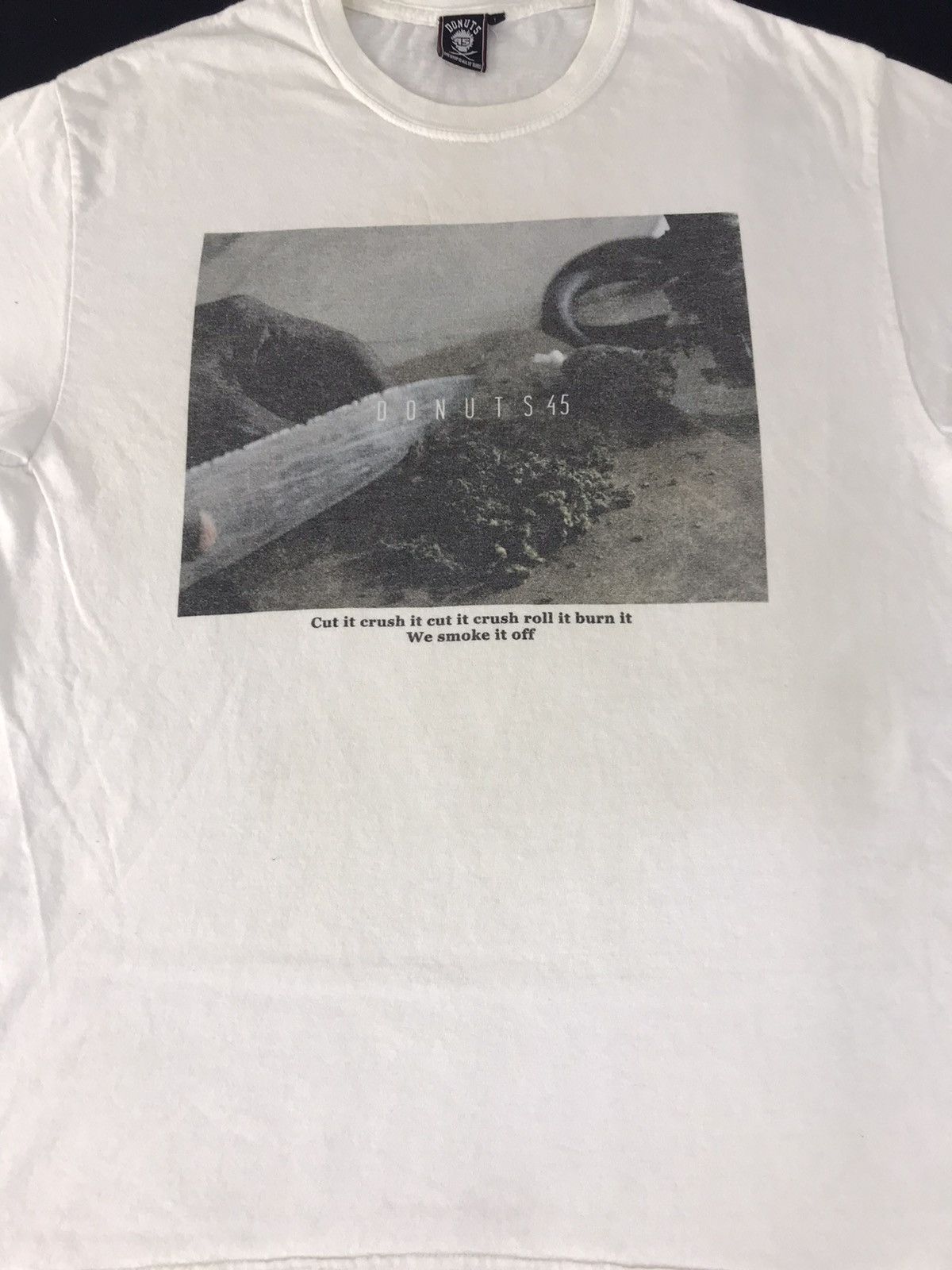 Japanese Brand Vintage Donuts S 45 Marijuana Cut Logo T-shirt Tee Printed Size US L / EU 52-54 / 3 - 3 Thumbnail