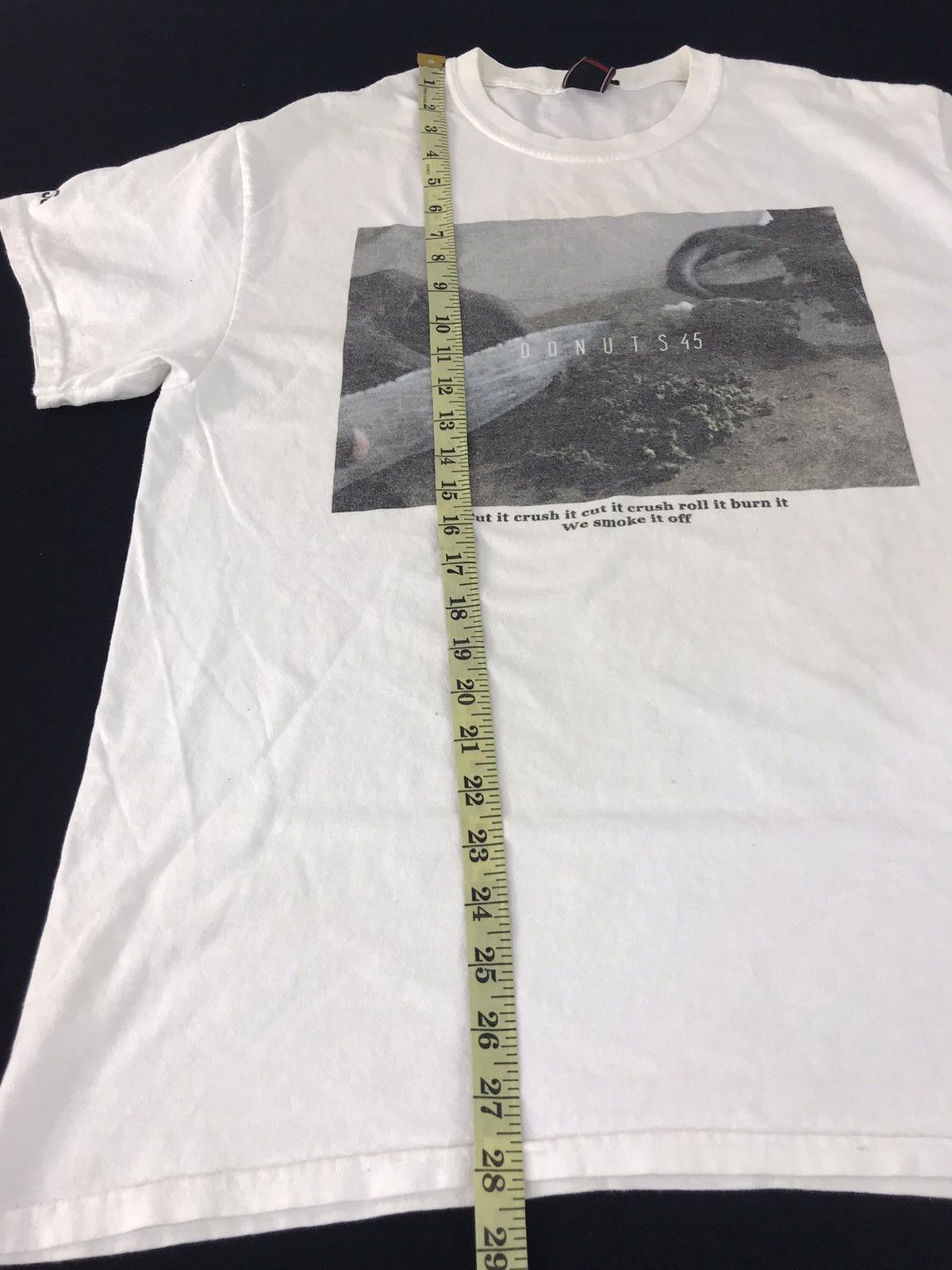 Japanese Brand Vintage Donuts S 45 Marijuana Cut Logo T-shirt Tee Printed Size US L / EU 52-54 / 3 - 11 Thumbnail