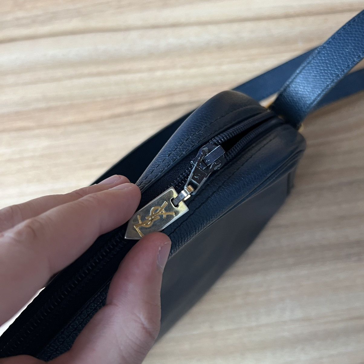Vintage 🔥Vintage 80s Yves Saint Laurent Navy Shoulder Bag Size ONE SIZE - 9 Thumbnail