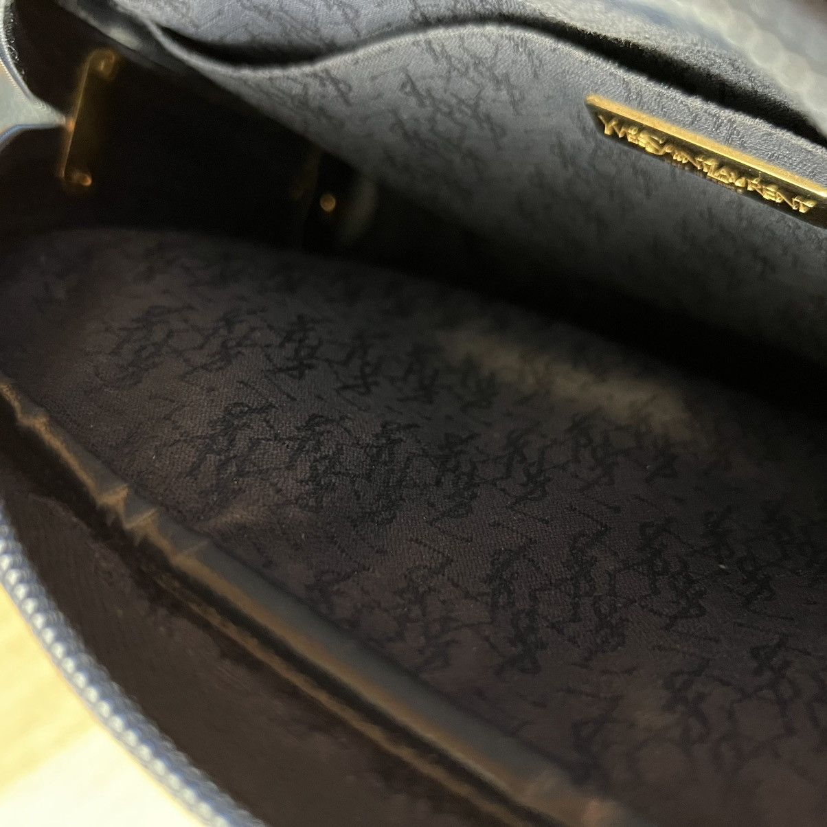 Vintage 🔥Vintage 80s Yves Saint Laurent Navy Shoulder Bag Size ONE SIZE - 11 Thumbnail