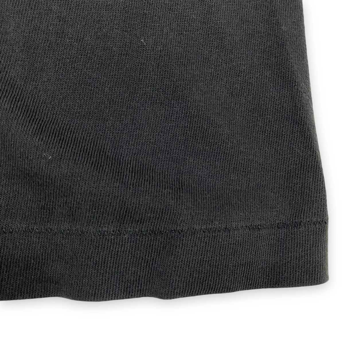 Japanese Brand × Kaws × Uniqlo KAWS UNIQLO BIG PRINT T SHIRT Size US L / EU 52-54 / 3 - 7 Thumbnail