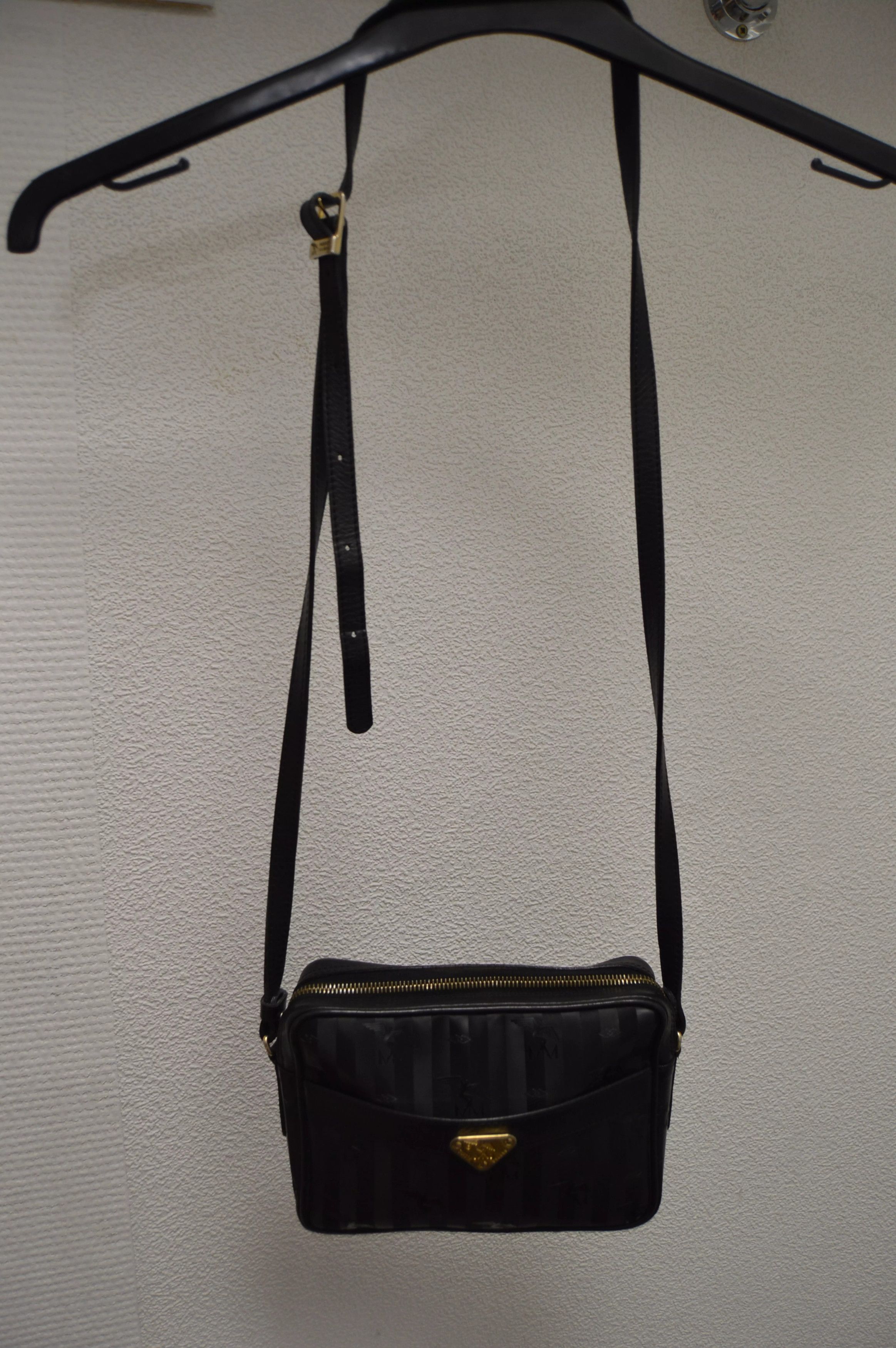 MCM Maison Mollerus MCM Vintage Monogram Leather Bag Size ONE SIZE - 5 Thumbnail