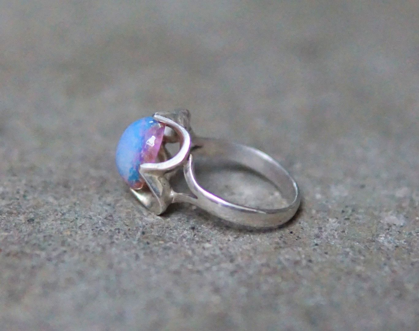 Jewelry Sterling Silver Ring Pink Faux Opal Size 7.5 Modern Size ONE SIZE - 5 Thumbnail