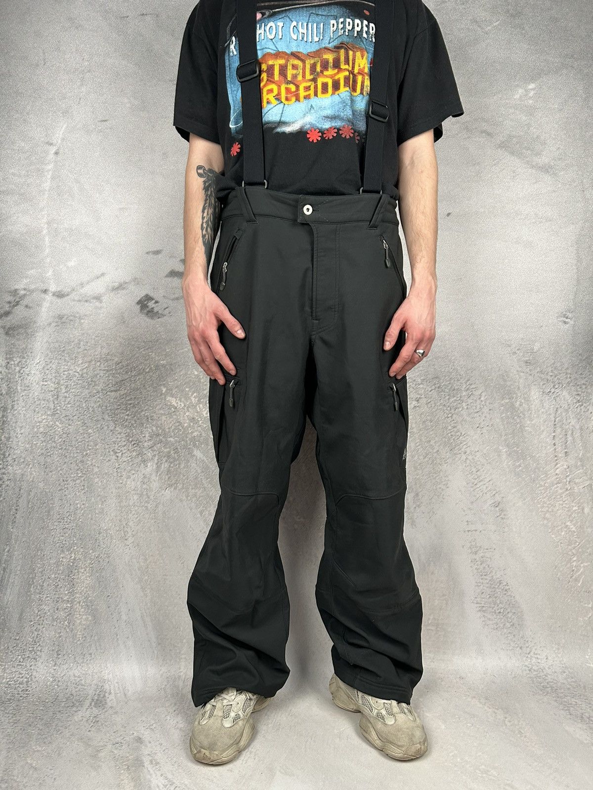 image of Vintage Nike Acg Ski Snowboard Pants Outdoor in Black, Men's (Size 34)