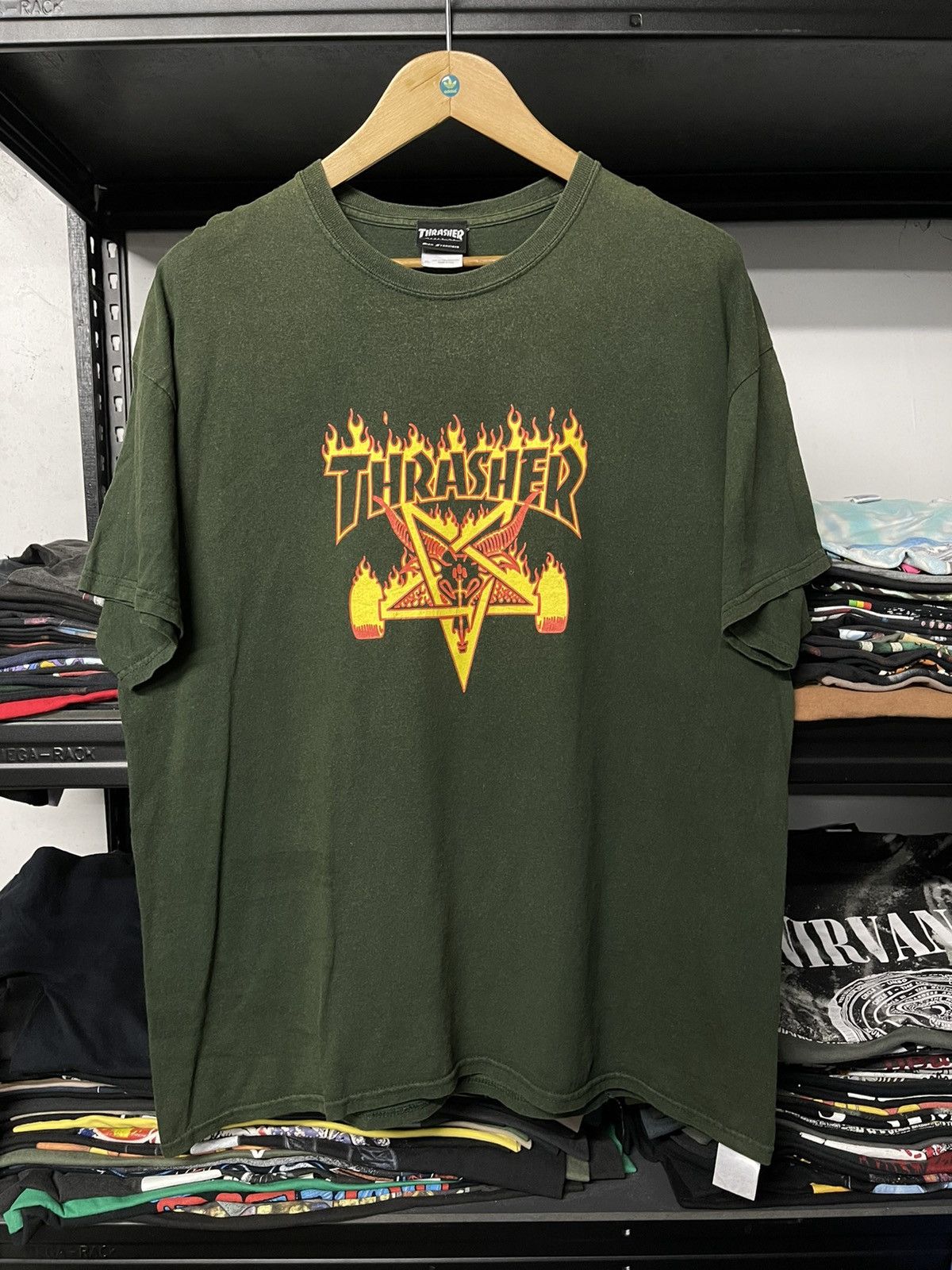 Thrasher × Vintage Thrashed Vintage Thrasher Fire Sun Faded Tee Size US XL / EU 56 / 4 - 1 Thumbnail