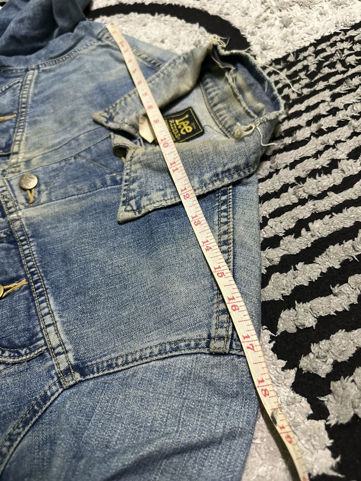 Lee Vintage 70s Lee riders trucker blue denim jacket Size US M / EU 48-50 / 2 - 13 Thumbnail
