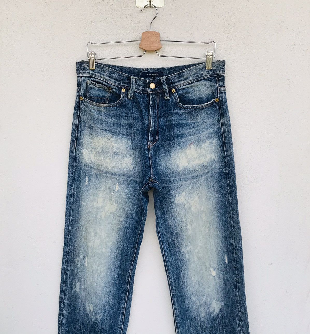 R.Newbold R Newbold distressed bleached denim waist 31 inch Size US 31 - 4 Thumbnail