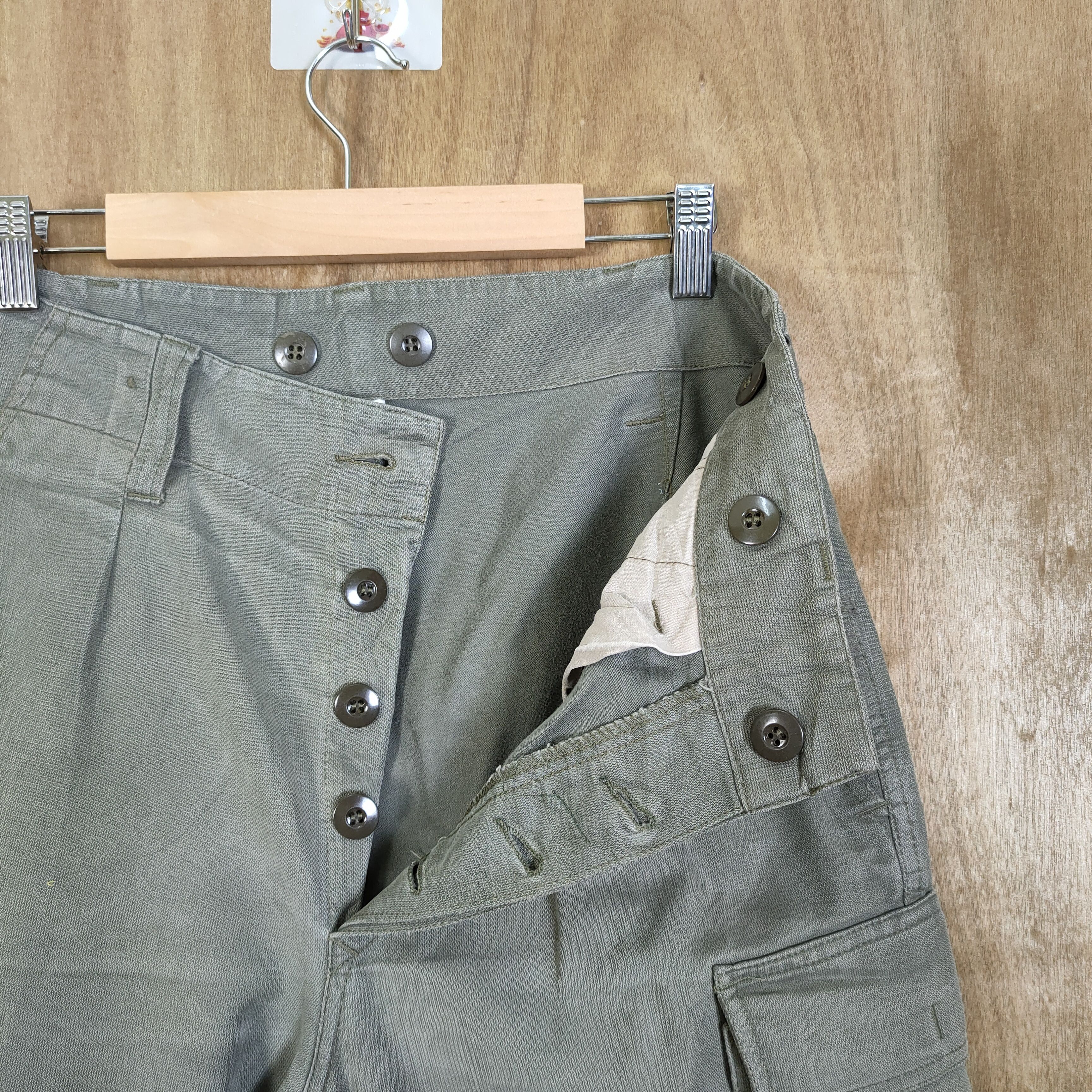 Vintage VINTAGE MILITRY GREY CARGO PANTS DISTRESSED KNEE Size US 30 / EU 46 - 4 Thumbnail
