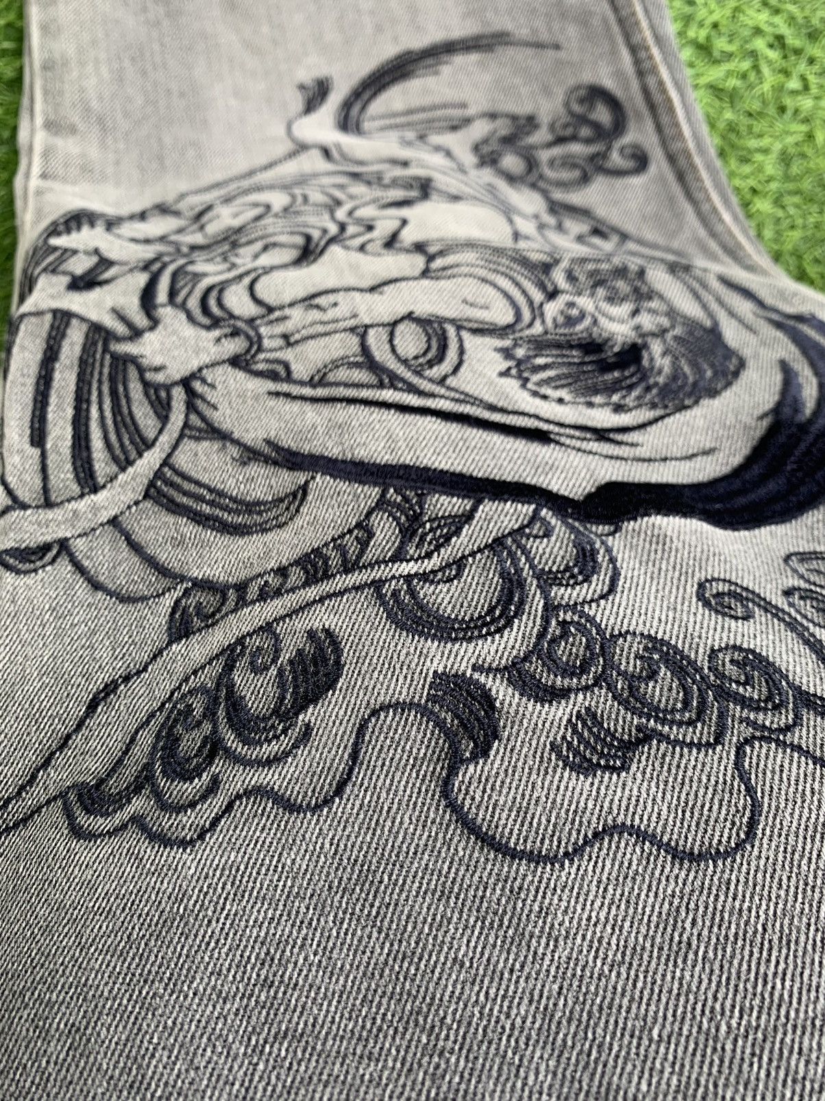 Japanese Brand Vintage Karakuri tamashi Embroidery Multiple Poket Size US 30 / EU 46 - 15 Thumbnail