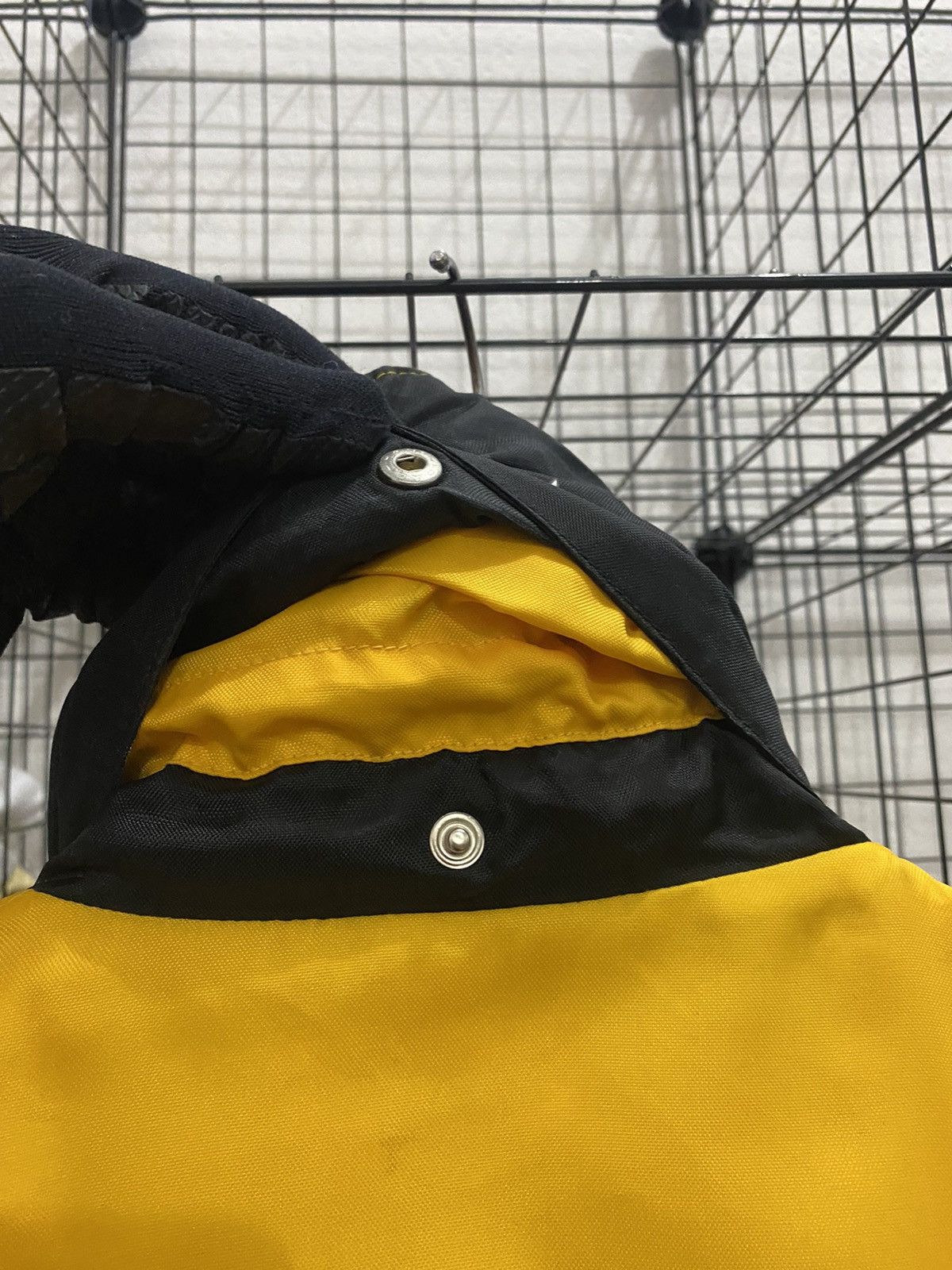 Converse Vintage Converse Windbreaker Nice Design Size US L / EU 52-54 / 3 - 9 Thumbnail