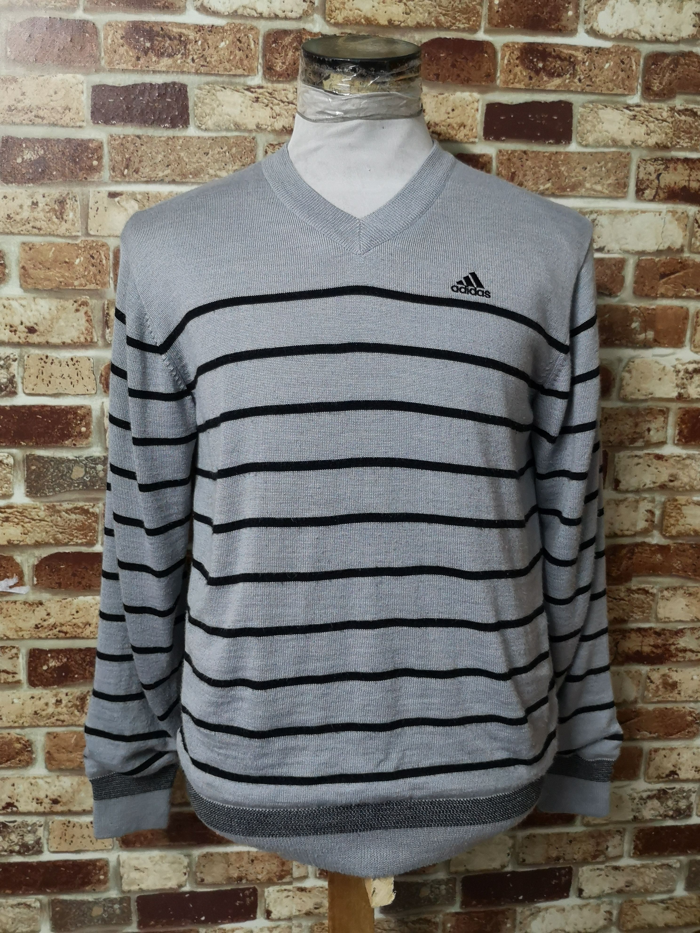 Adidas Sweatshirt Urban Style