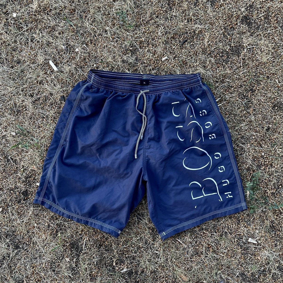 Vintage Vintage Y2K Hugo Boss Baggy Shorts Streetwear Blue Faded 32 Size US 32 / EU 48 - 1 Thumbnail