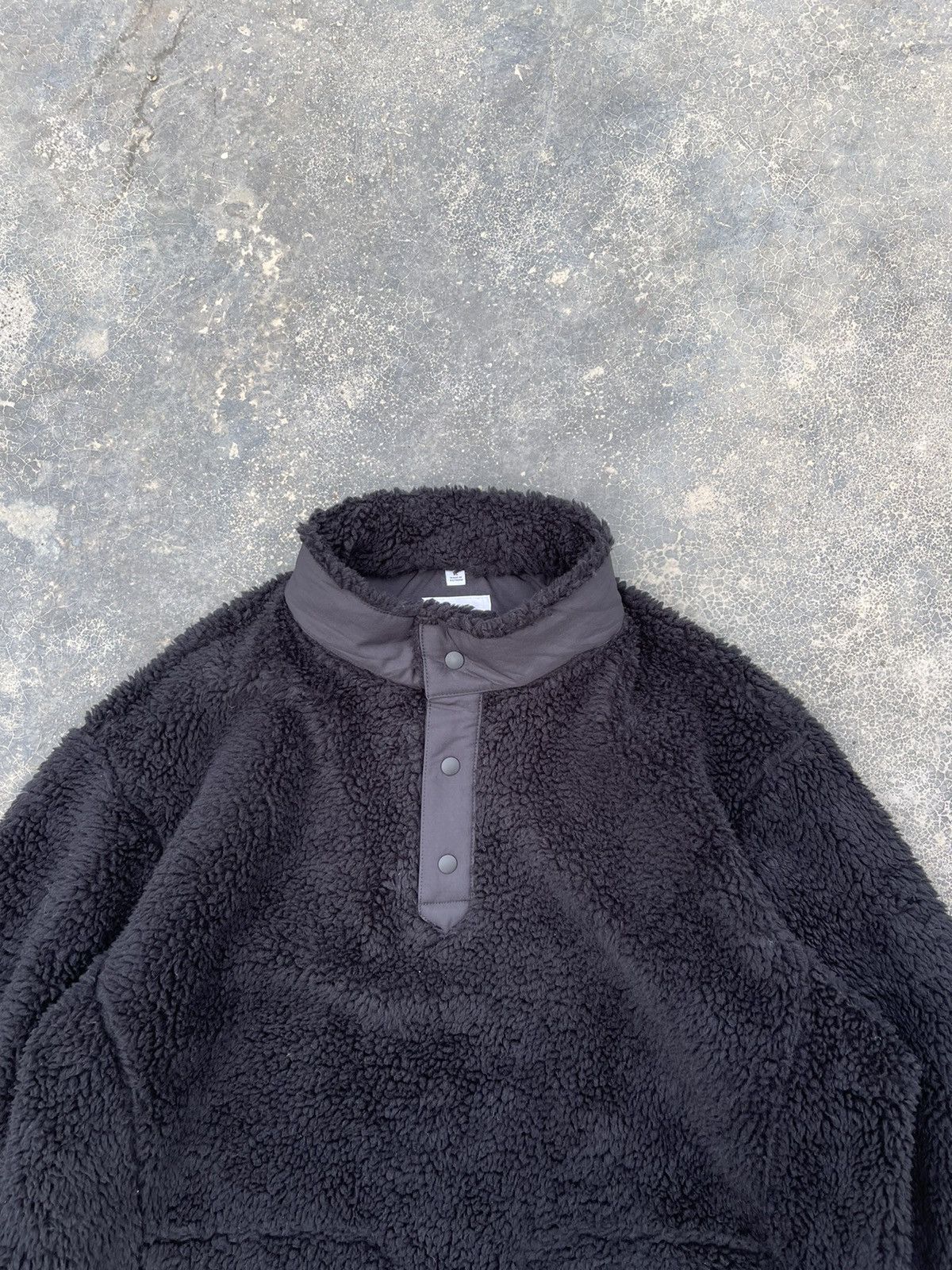 Japanese Brand × Uniqlo × White Mountaineering White Mountaineering Sherpa fleece buttoned pullover Size US XL / EU 56 / 4 - 2 Thumbnail