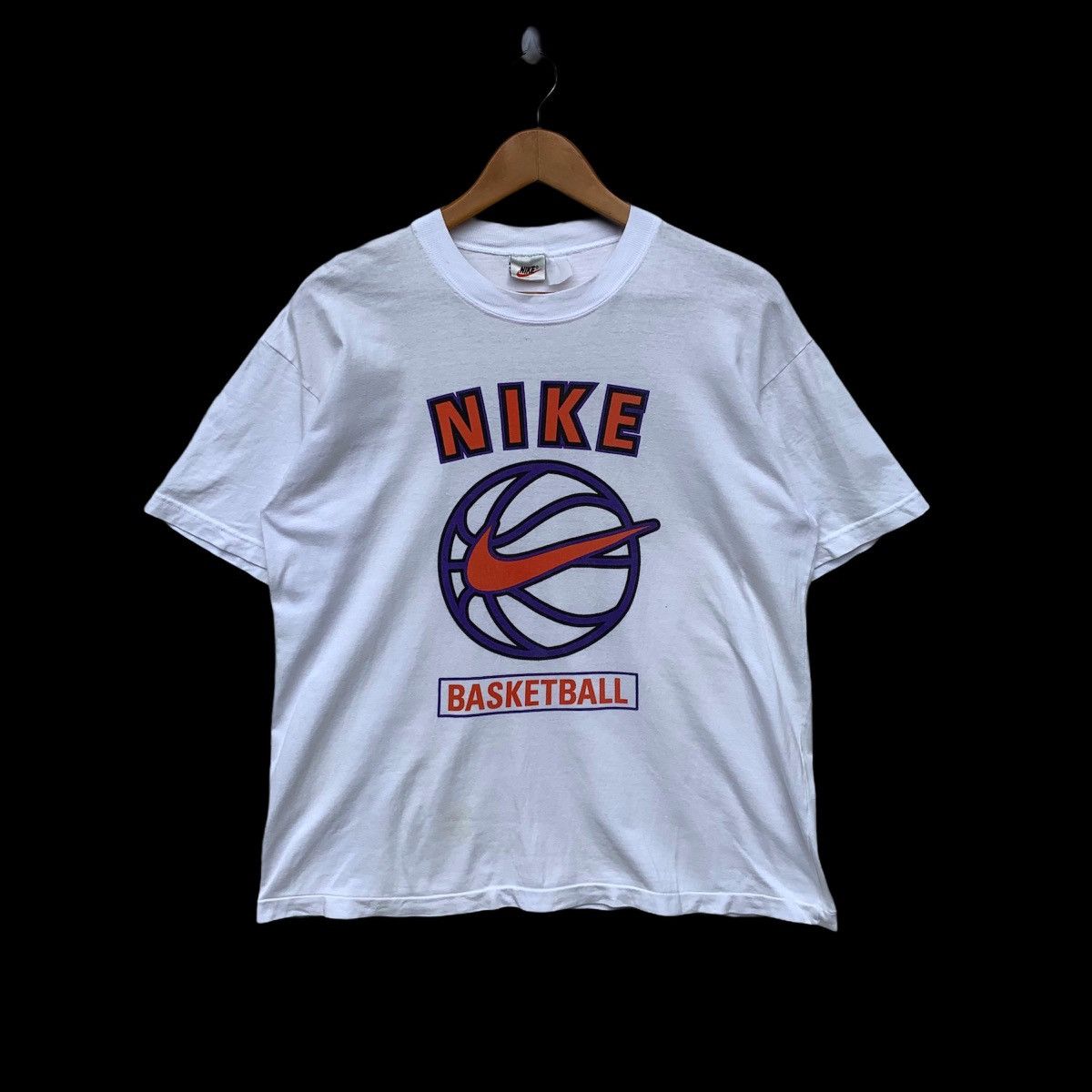Nike × Vintage Vintage 90S Nike Basketball Big Logo Crewneck White Tee Size US L / EU 52-54 / 3 - 1 Thumbnail