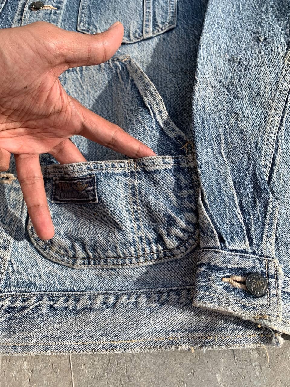 Japanese Brand Fittz Multipocket Stone Washed Denim Jacket Light Distressed Size US M / EU 48-50 / 2 - 6 Thumbnail