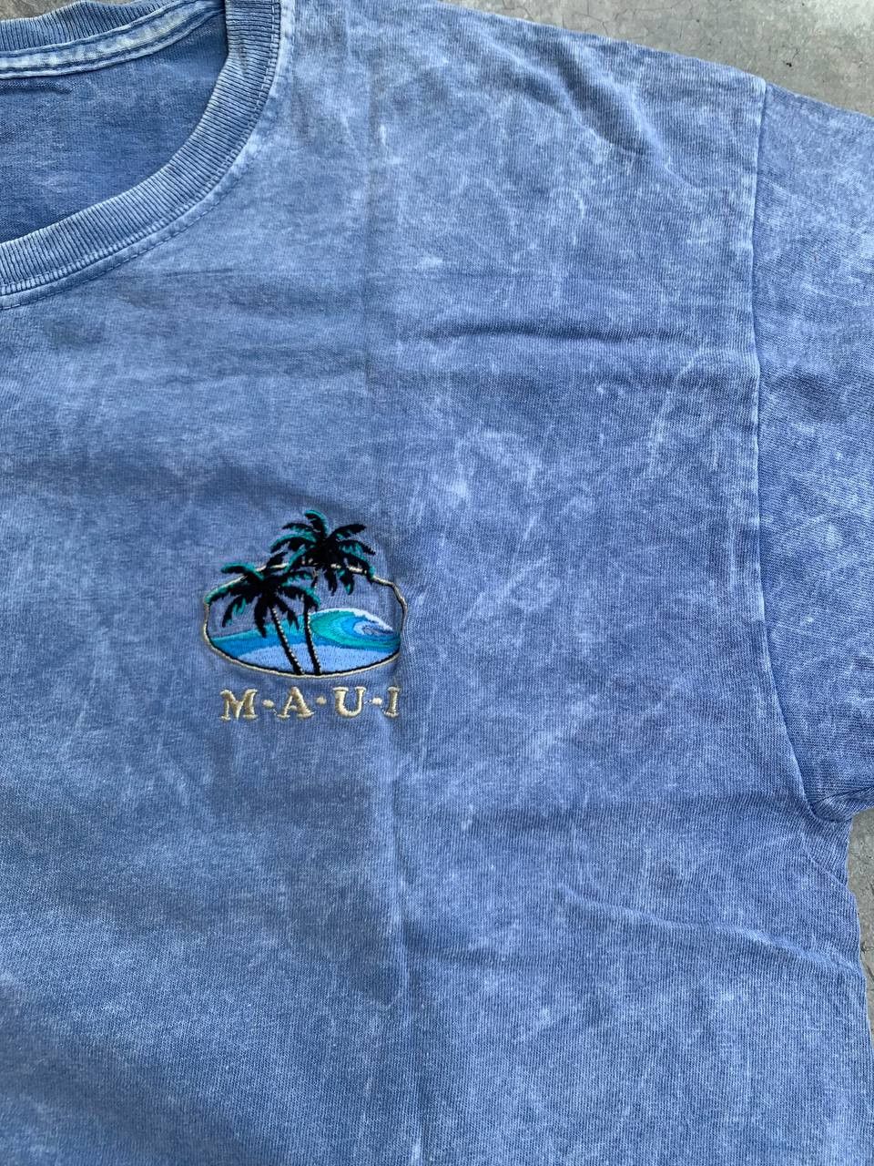 Vintage Vintage 2000s Hawaiian Maui Stone Wash Tshirt Size US L / EU 52-54 / 3 - 2 Thumbnail