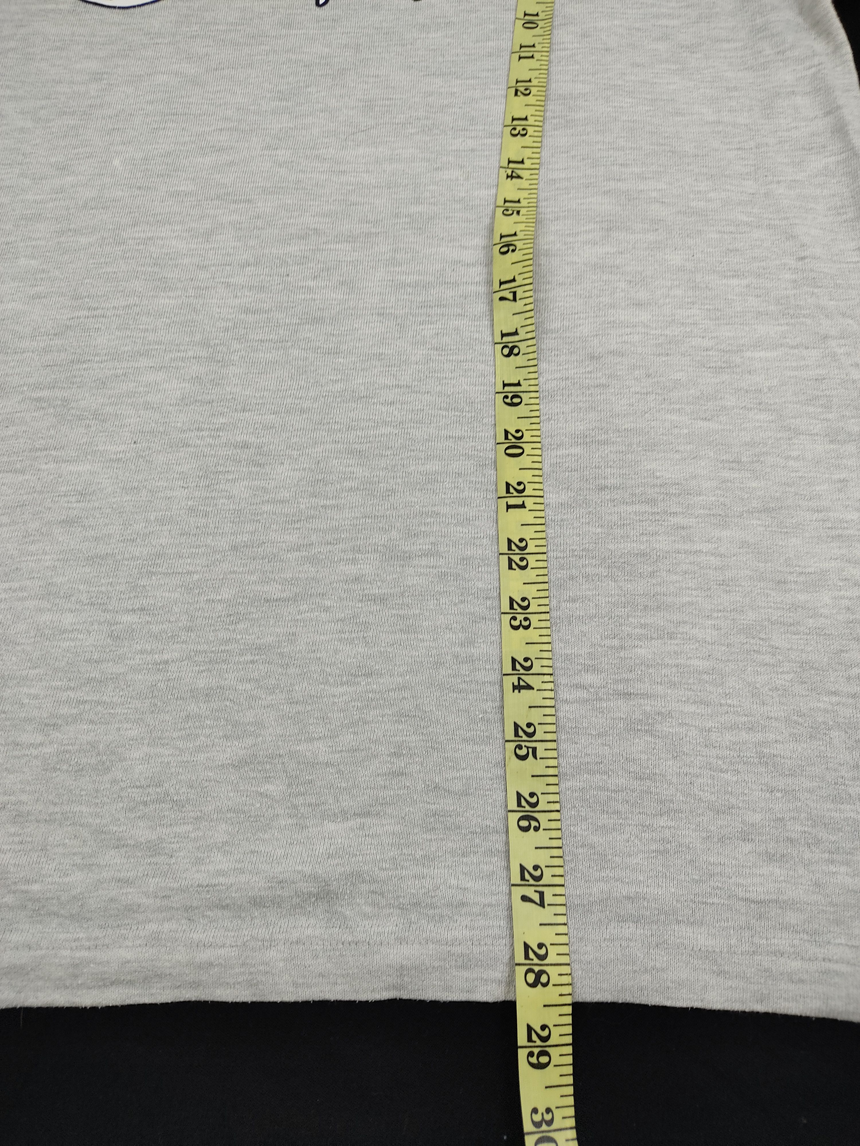 Champion Vintage 90s Champion Products Spell Out Simple Logo Gray Size US L / EU 52-54 / 3 - 6 Thumbnail