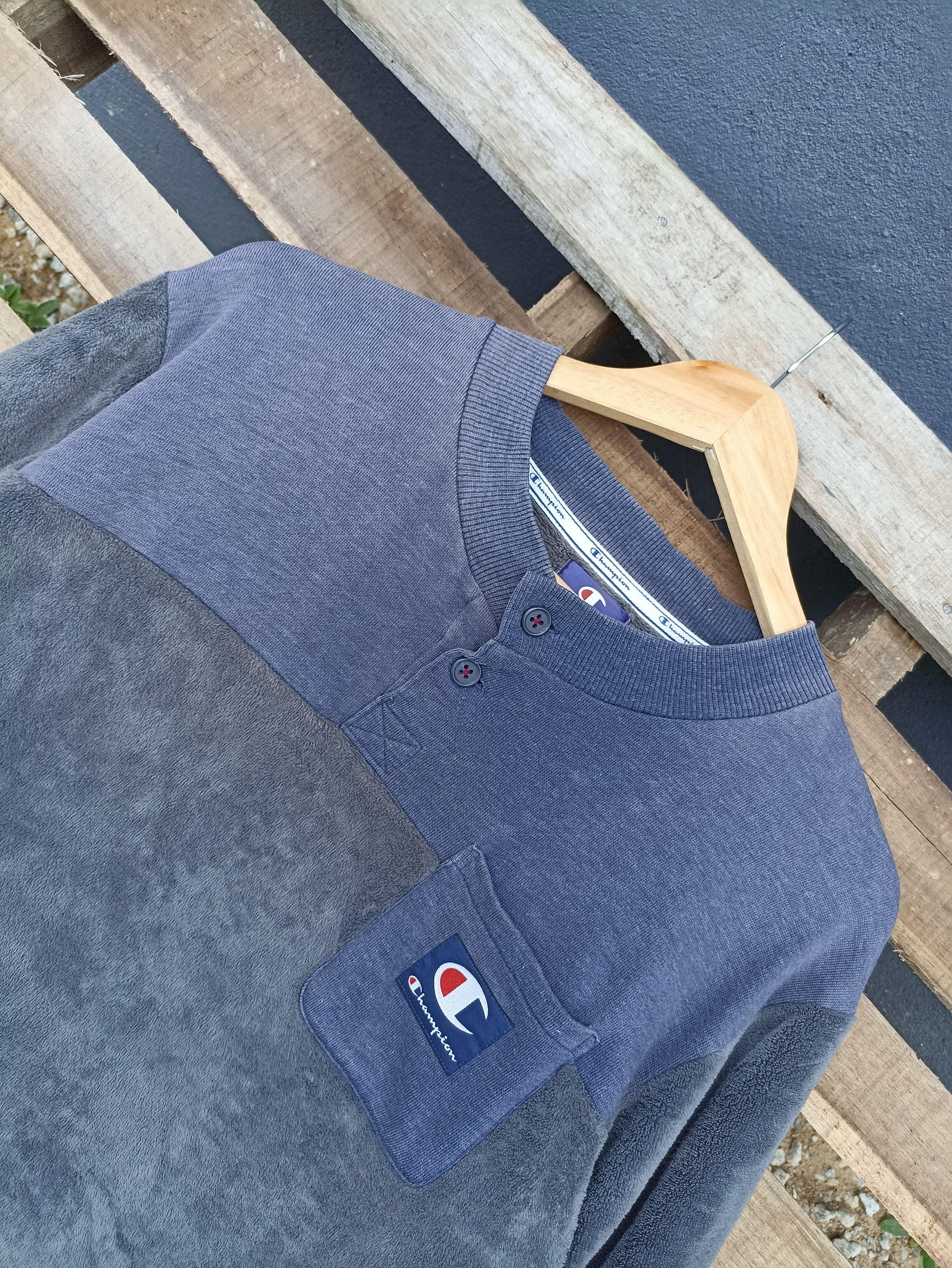 Champion × Vintage Vintage Champion Sun Faded Fleece Sweatshirt Size US L / EU 52-54 / 3 - 4 Thumbnail