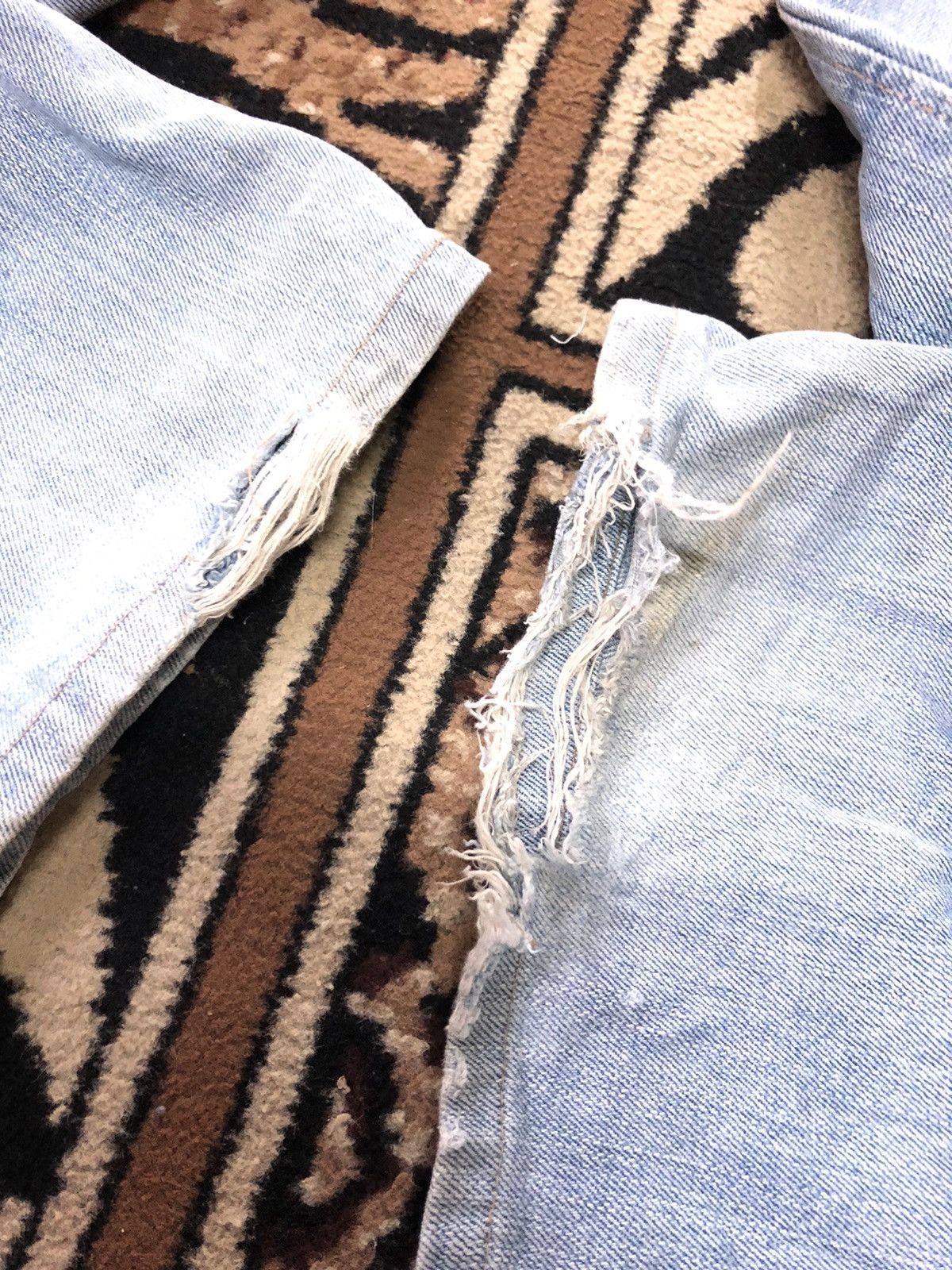 Edwin × Vintage VINTAGE SELVEDGE EDWIN505z LIGHT BLUE WASH DISTRESSED DENIM Size US 34 / EU 50 - 9 Thumbnail