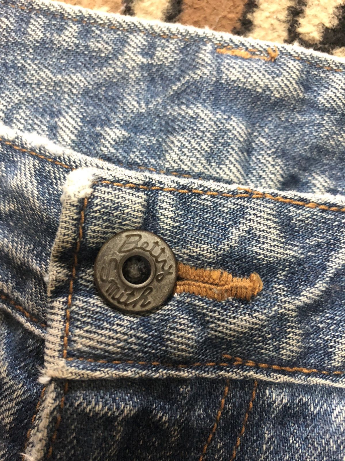 Japanese Brand × Salvage VINTAGE SELVEDGE BETTY SMITH QUARTER SHORT DISTRESSED DENIM Size US 29 - 5 Thumbnail