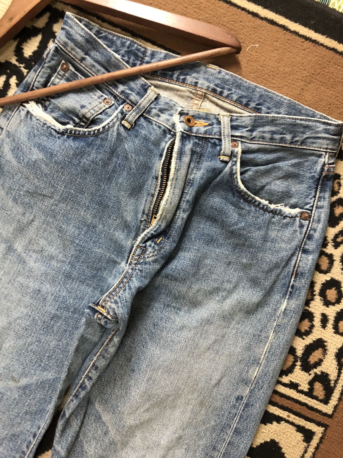 Edwin × Salvage × Vintage VINTAGE SELVEDGE EDWIN 505x BLUE WASH DISTRESSED DENIM Size US 29 - 2 Thumbnail
