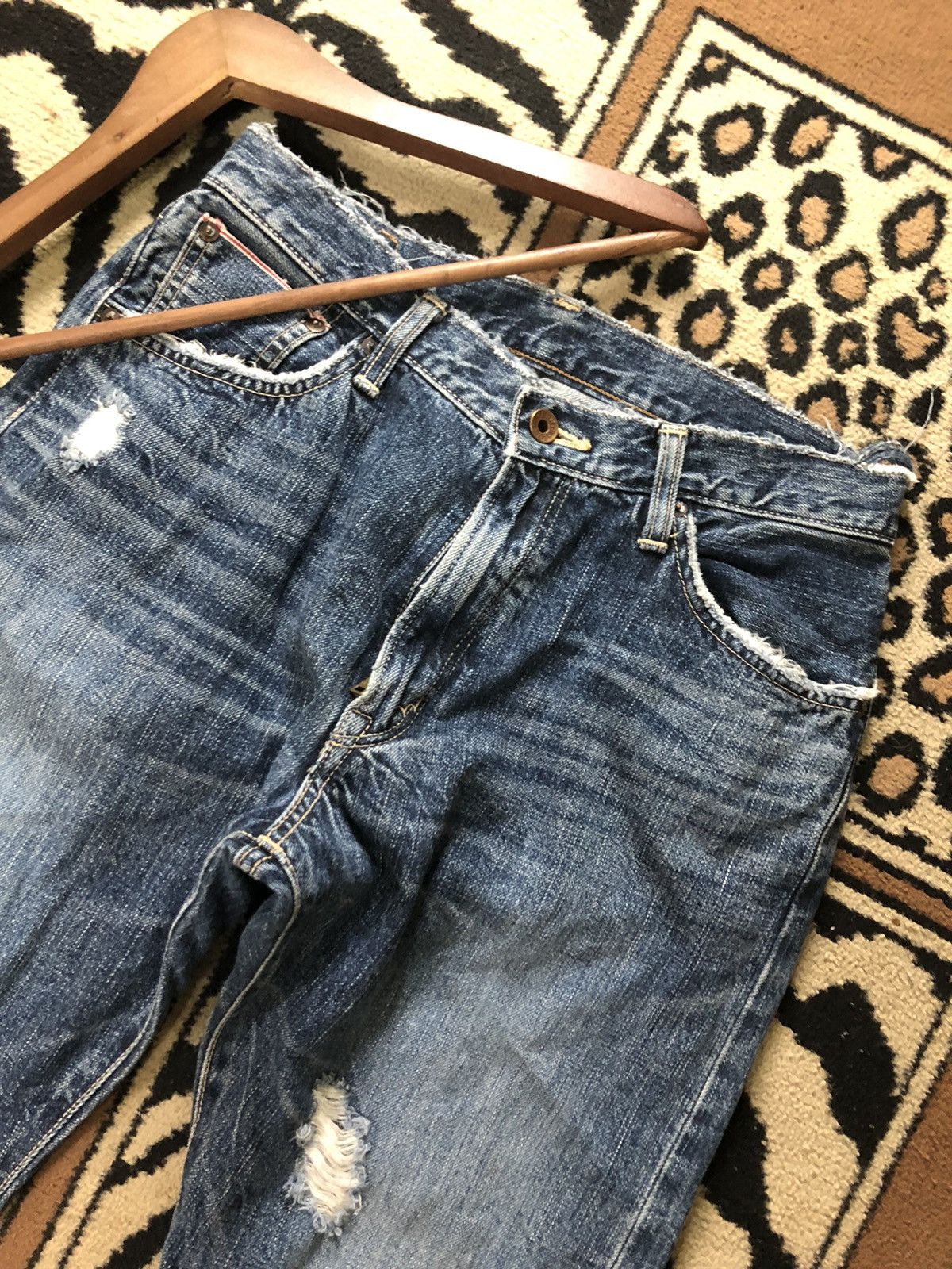 Edwin × Vintage VINTAGE SELVEDGE EDWIN 505 SHORT BLUE WASH DISTRESSED DENIM Size US 29 - 2 Thumbnail