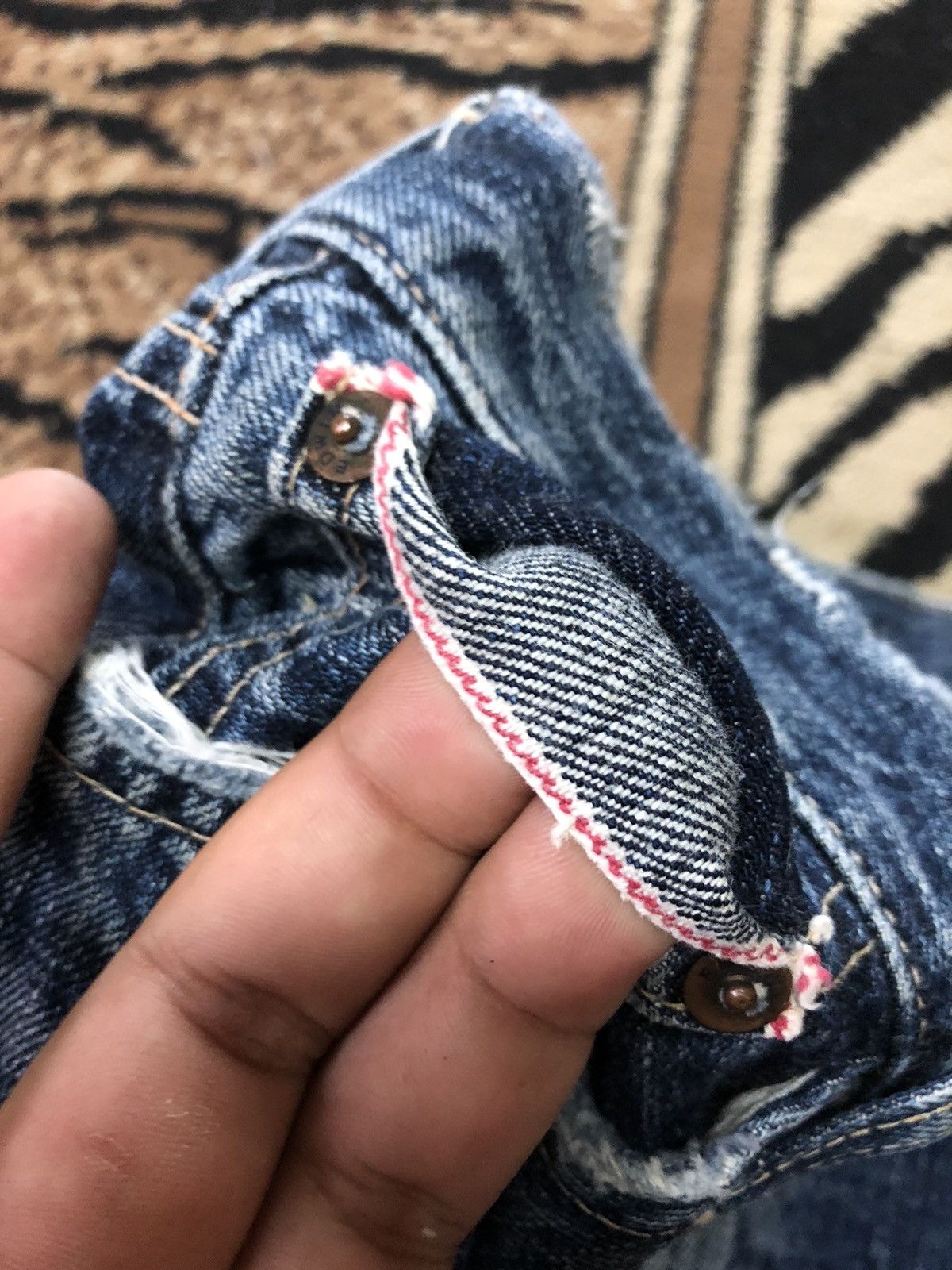 Edwin × Vintage VINTAGE SELVEDGE EDWIN 505 SHORT BLUE WASH DISTRESSED DENIM Size US 29 - 4 Thumbnail