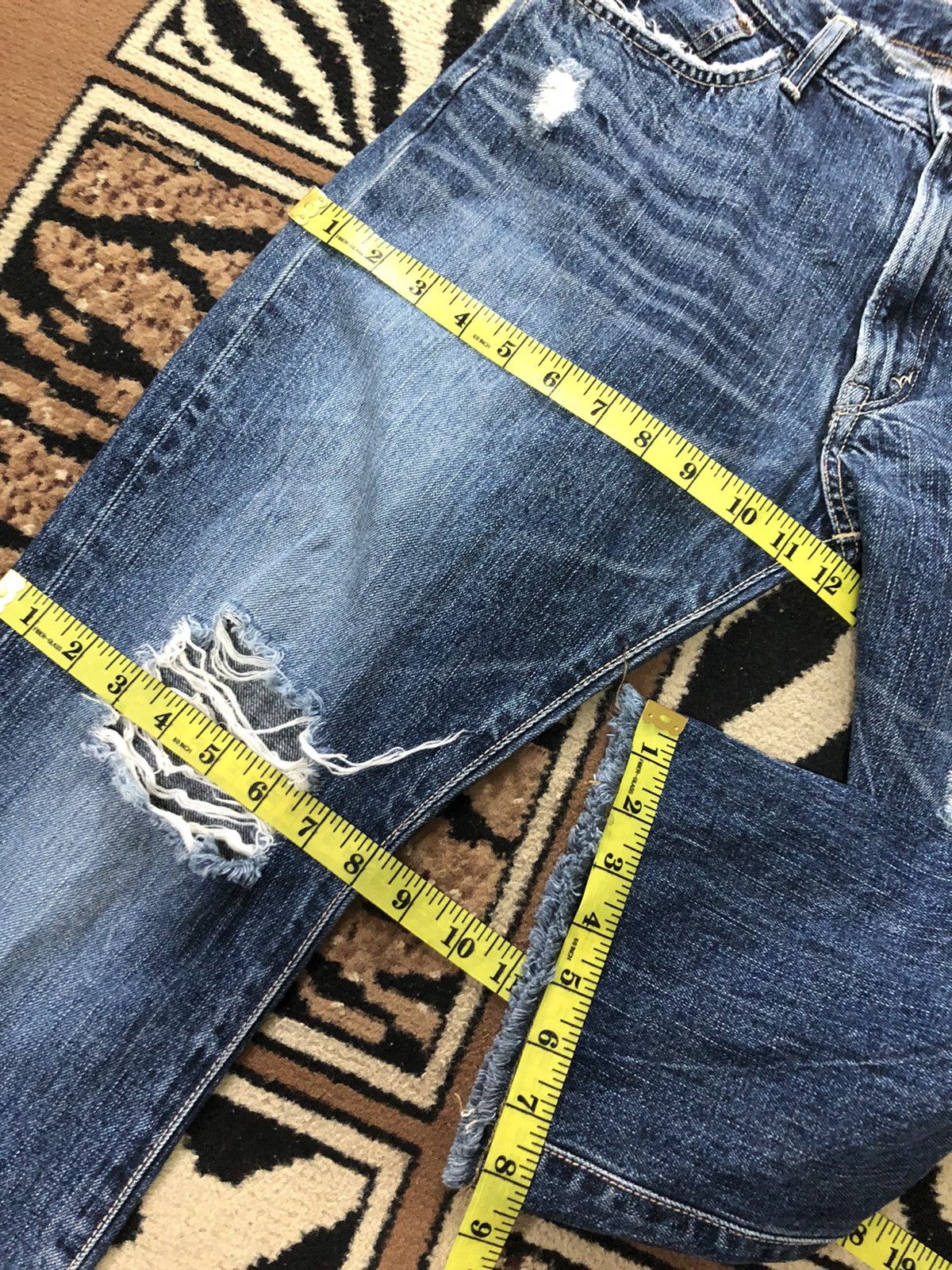 Edwin × Vintage VINTAGE SELVEDGE EDWIN 505 SHORT BLUE WASH DISTRESSED DENIM Size US 29 - 17 Thumbnail