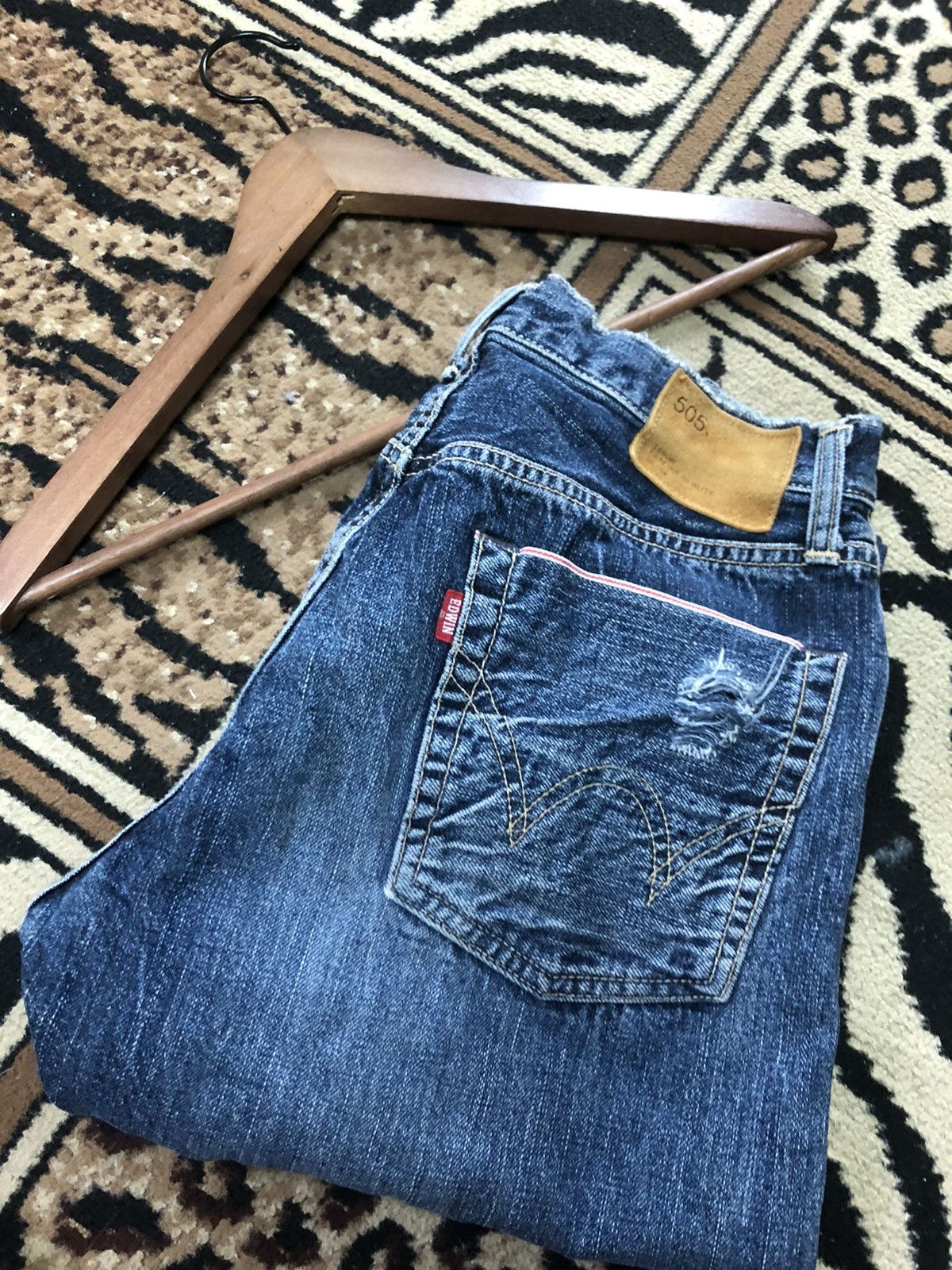 Edwin × Vintage VINTAGE SELVEDGE EDWIN 505 SHORT BLUE WASH DISTRESSED DENIM Size US 29 - 18 Thumbnail