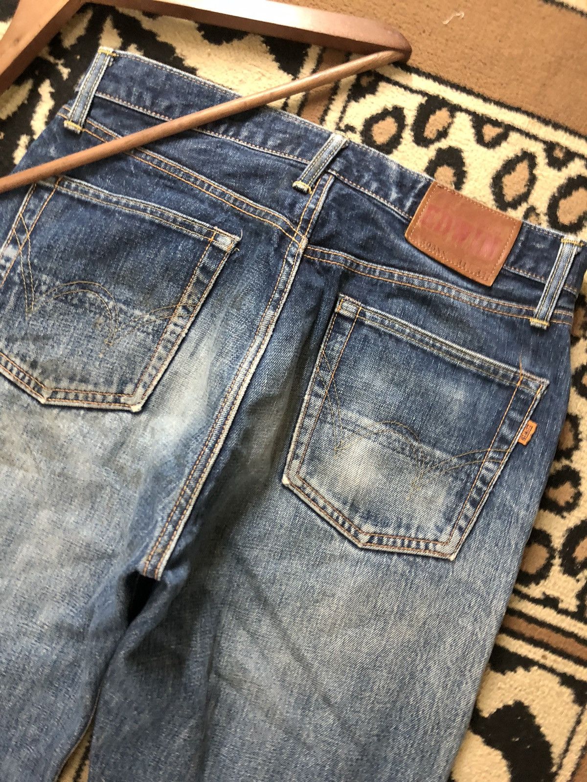 Edwin × Vintage VINTAGE SELVEDGE EDWIN 505xx BLUE WASH DISTRESSED DENIM Size US 31 - 10 Thumbnail