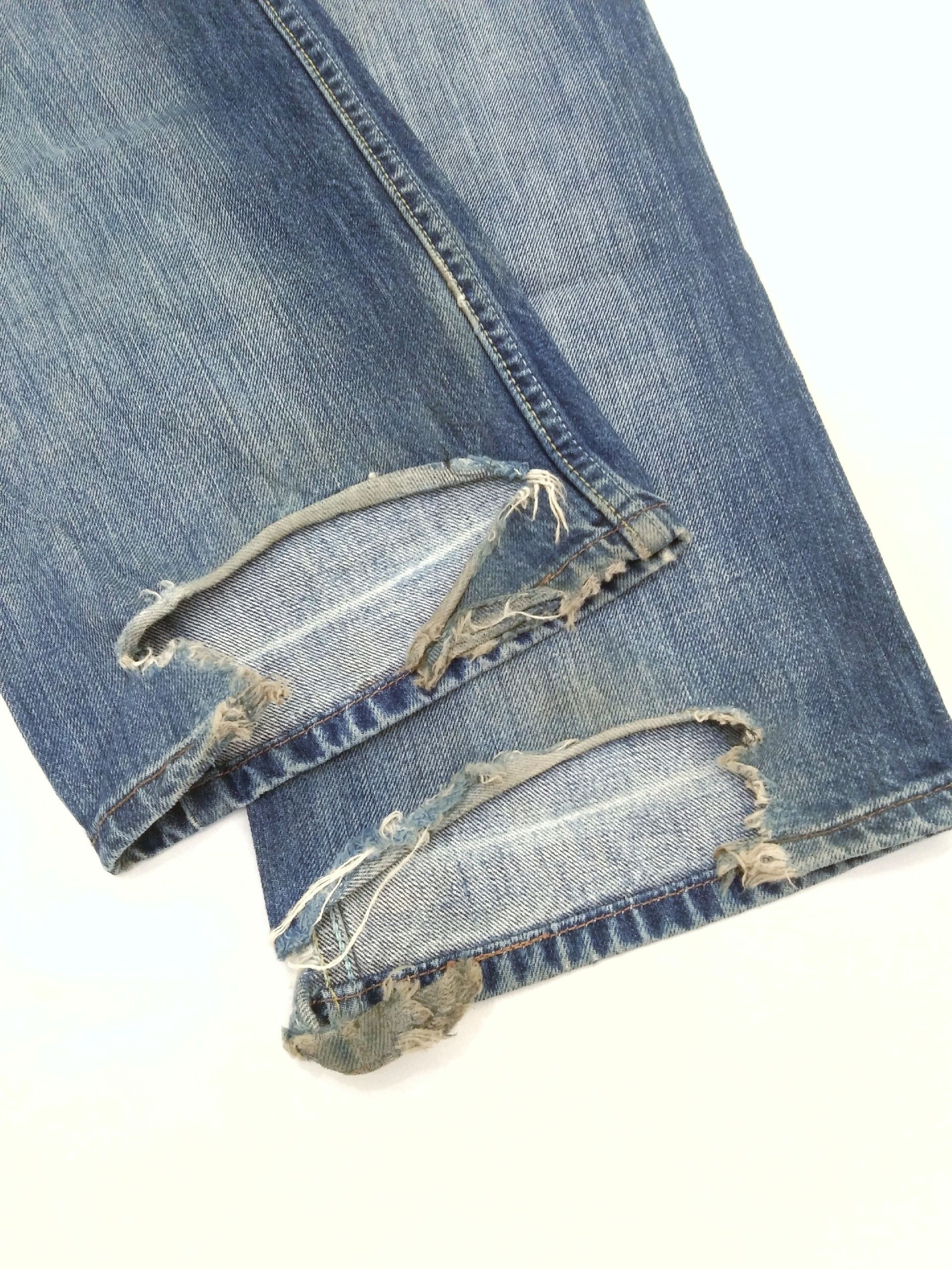 Levi's Vintage Levi's 501 Straight Leg Distressed Jeans 32x32 Size US 32 / EU 48 - 4 Thumbnail