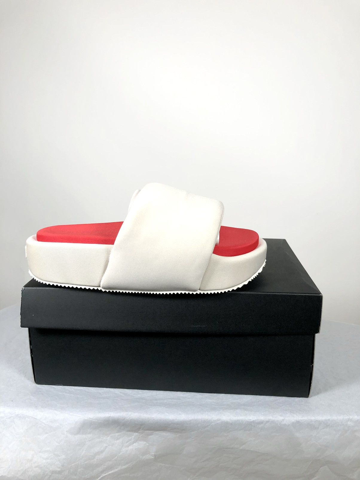 Y-3 × Yohji Yamamoto Y-3 YOHJI YAMAMOTO SLIDE, OFF WHITE & RED Sandals Men size 7 Size US 7 / EU 40 - 1 Thumbnail