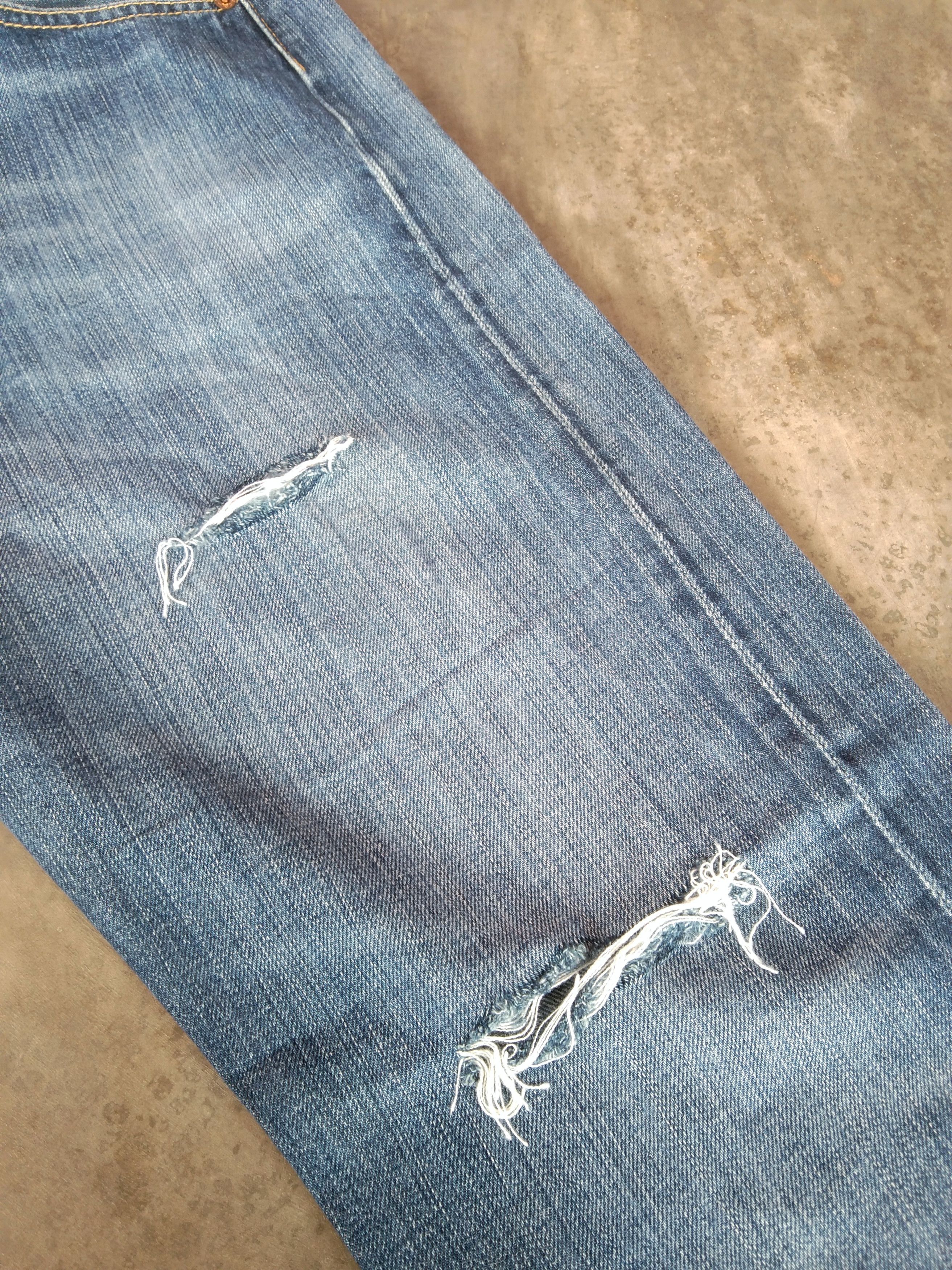 Levi's Vintage Levi's 501 Straight Leg Distressed Jeans 32x32 Size US 32 / EU 48 - 5 Thumbnail