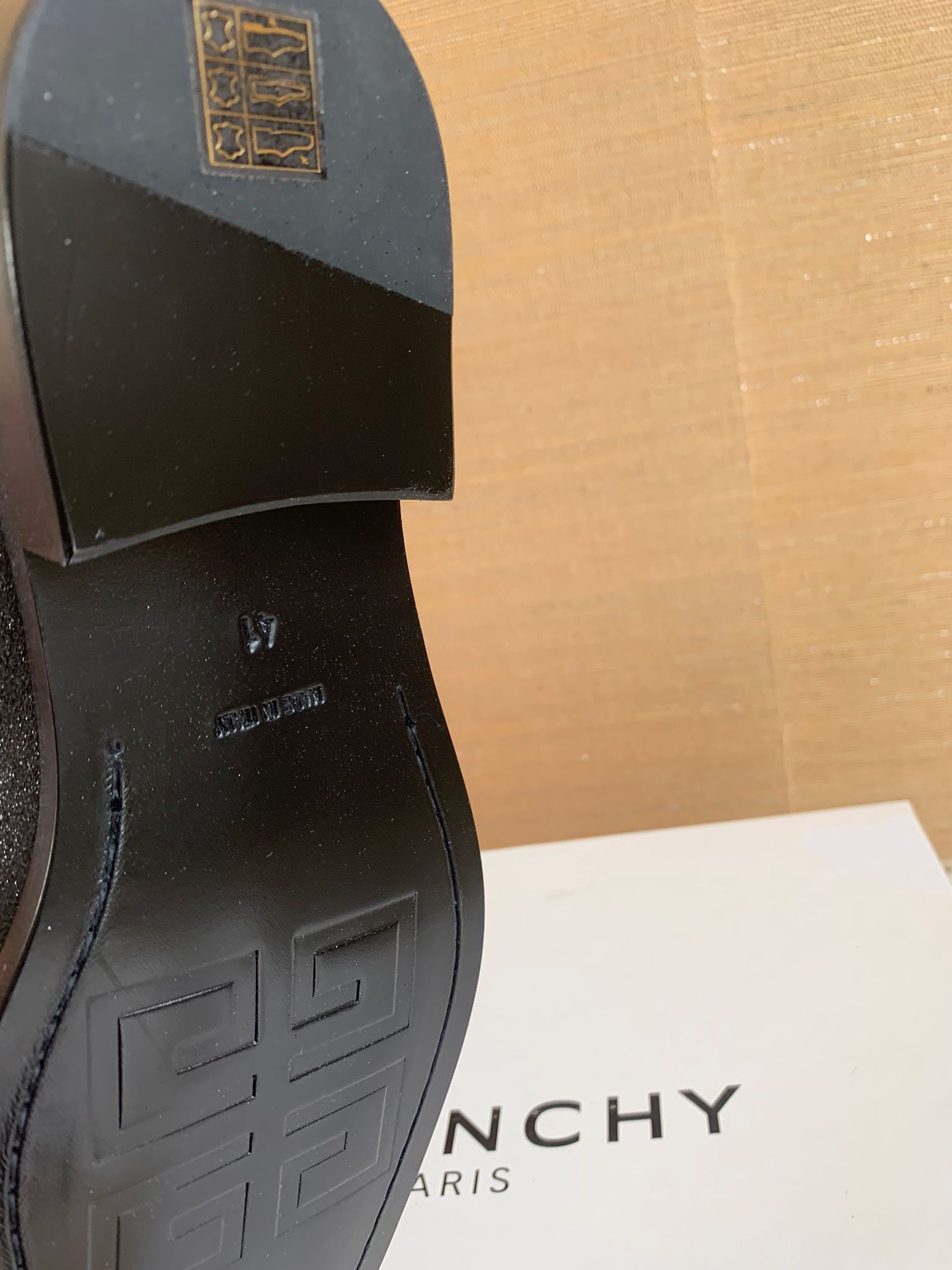 Givenchy Dallas Chelsea Boots in Black Size US 8 / EU 41 - 11 Thumbnail