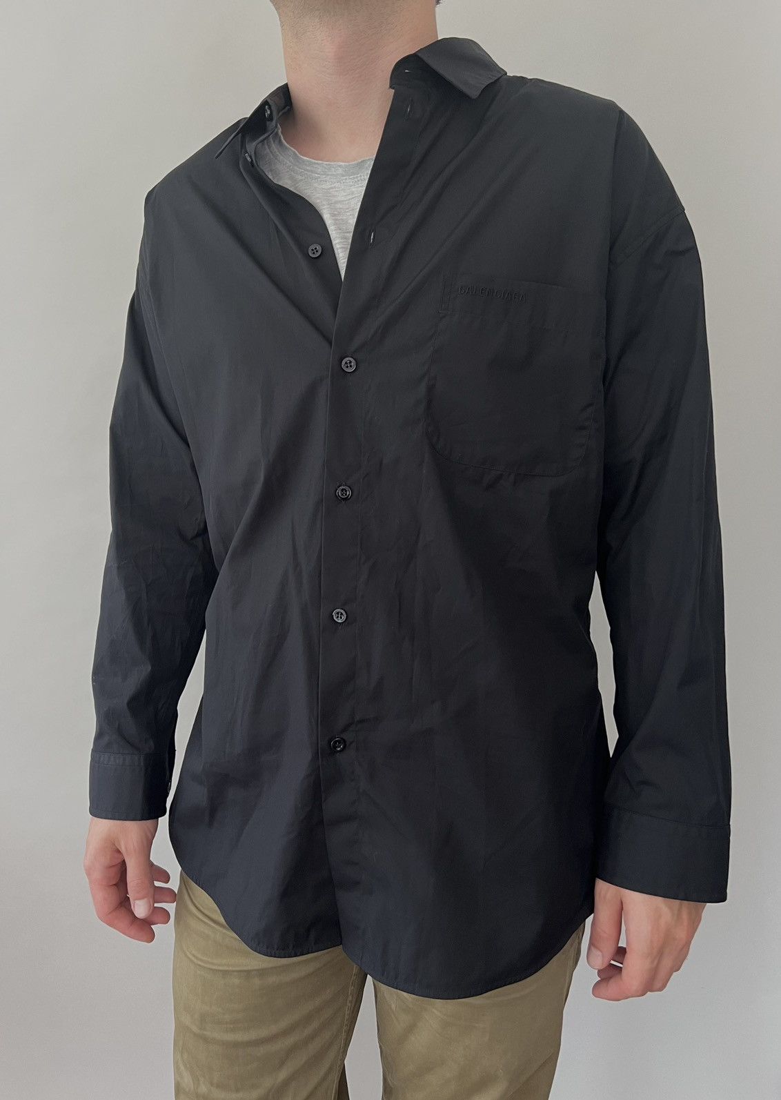 Balenciaga Balenciaga Logo Shirt Size US S / EU 44-46 / 1 - 7 Thumbnail
