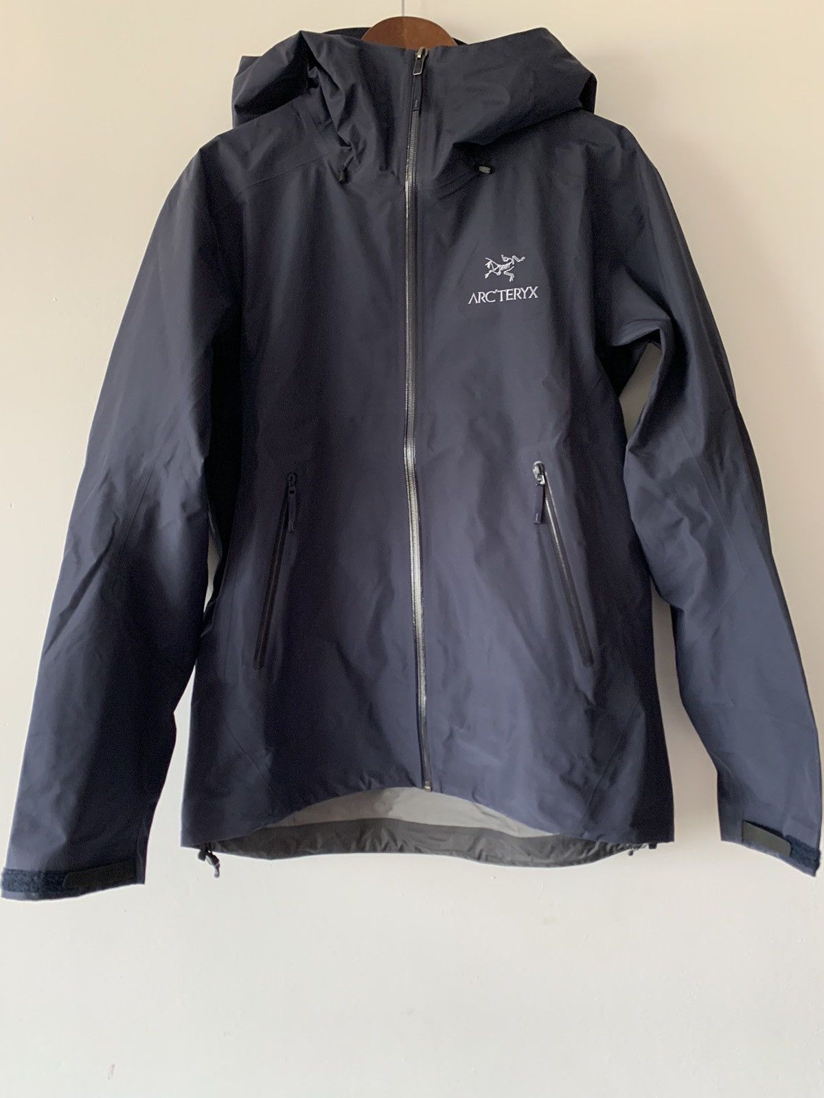 Arc'teryx × Streetwear 🔥🔥 Arcteryx Beta LT Black Sapphire