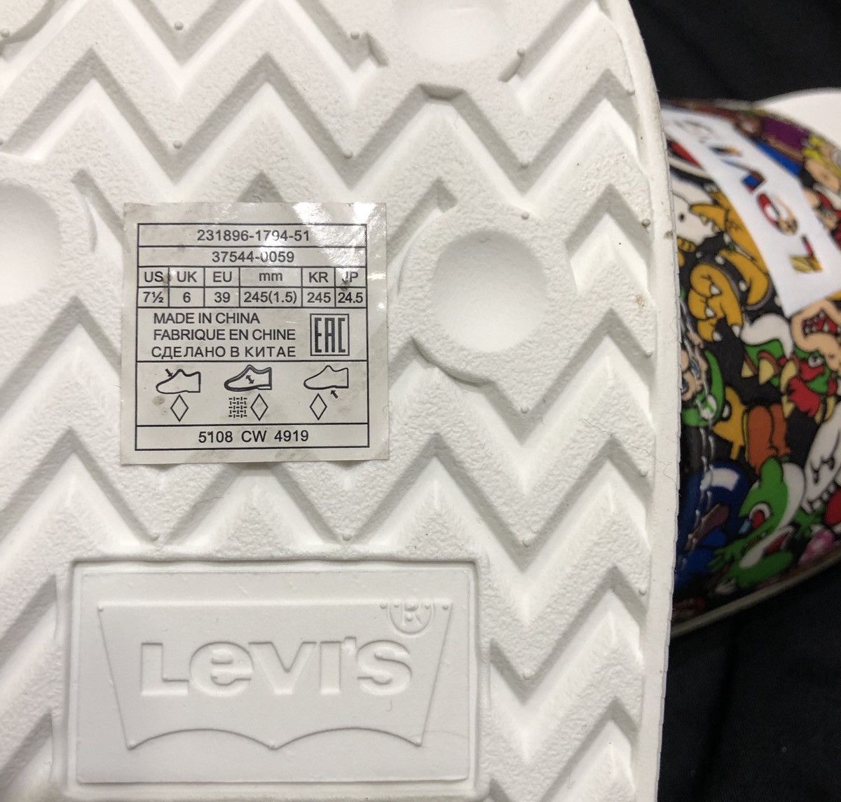 Cartoon Network 🔥Levi’s®️ X Super Mario All Over Sliders Size US 7.5 / EU 40-41 - 8 Thumbnail