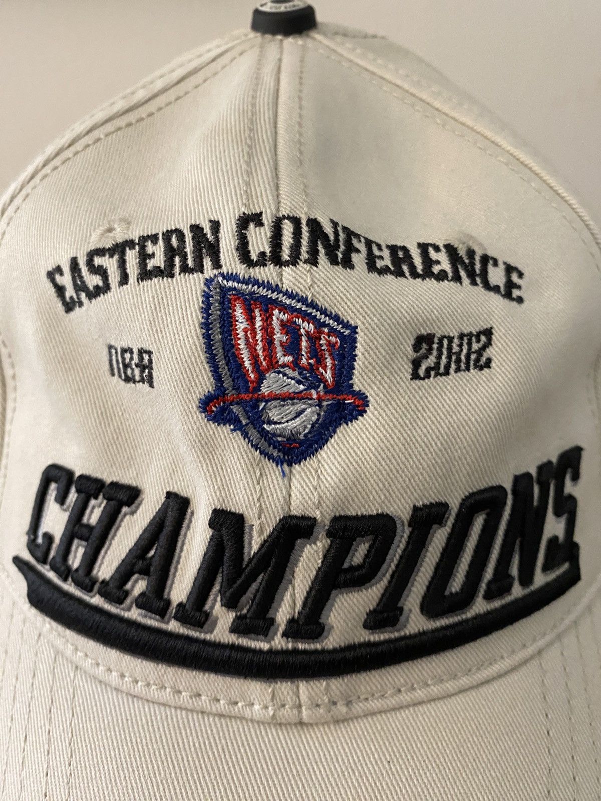 NBA × Vintage Vintage NWT ‘02 New Jersey Nets East Conference Champs Hat Size ONE SIZE - 4 Thumbnail