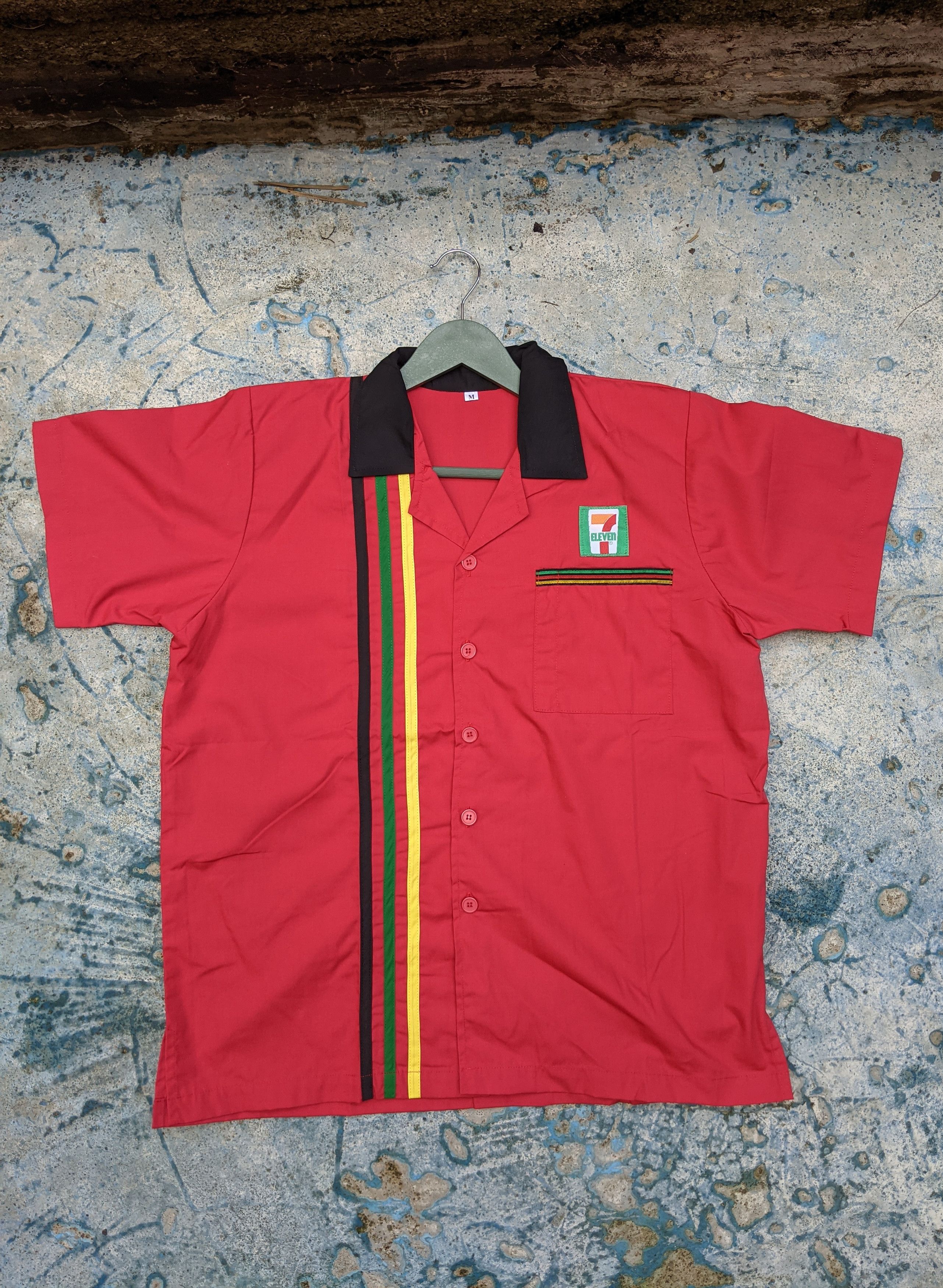 Vintage Vintage 90s 7Eleven Button Ups Shirt Uniform Size US M / EU 48-50 / 2 - 1 Thumbnail