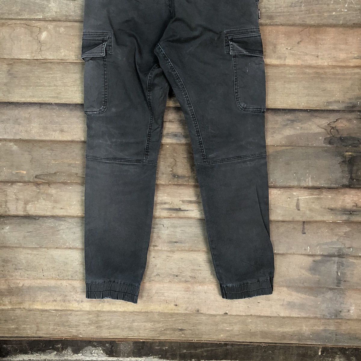 Japanese Brand Rocky double knee distressed Cargo Multipocket Pants #6793 Size US 31 - 13 Thumbnail